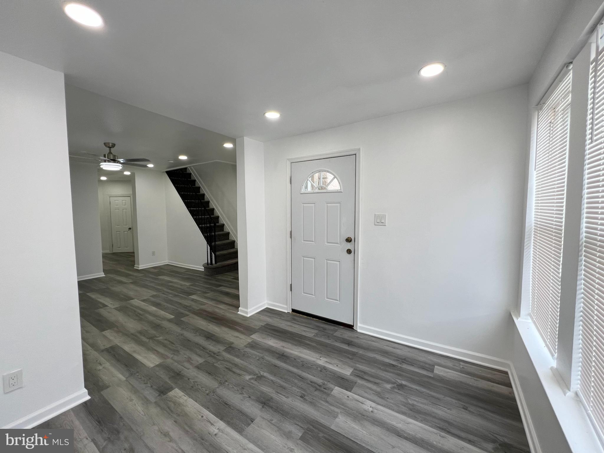 ELMWOOD PARK - Residential