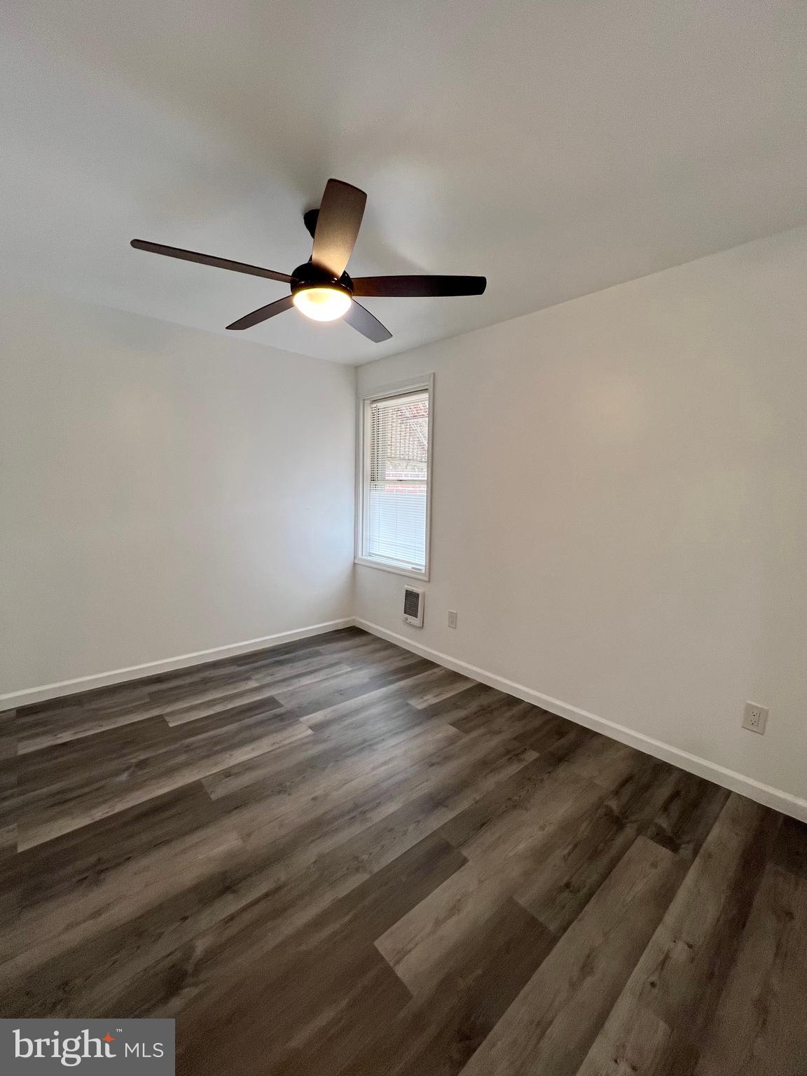 ELMWOOD PARK - Residential
