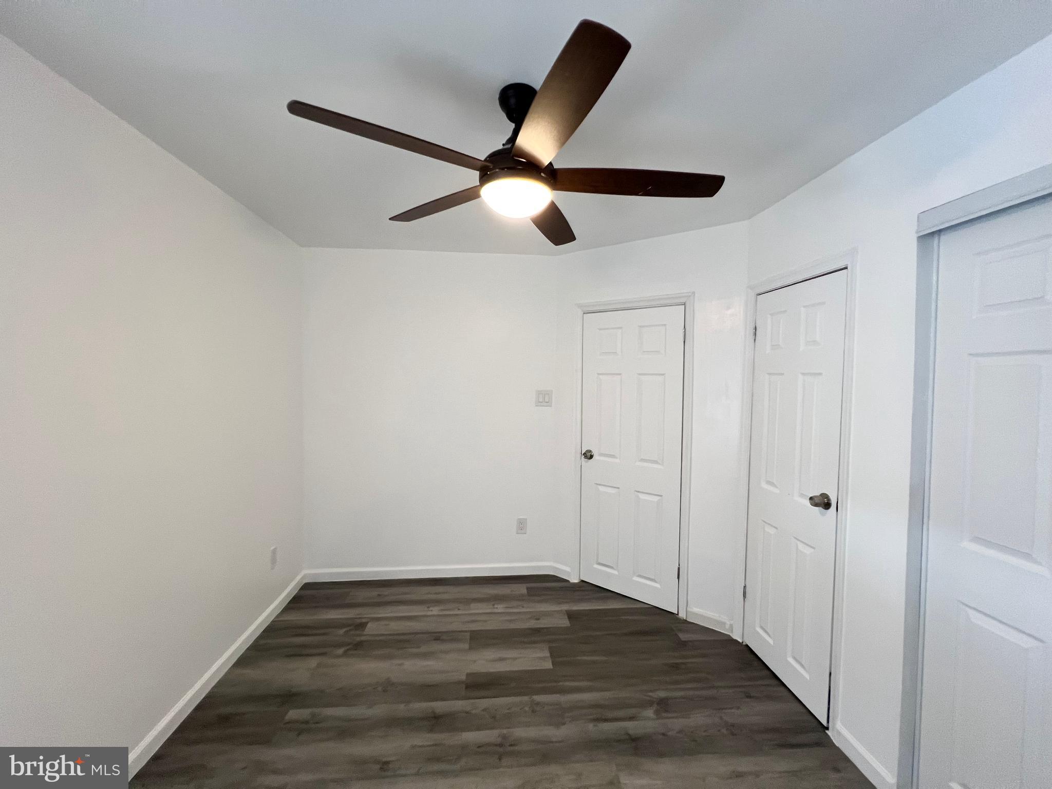 ELMWOOD PARK - Residential