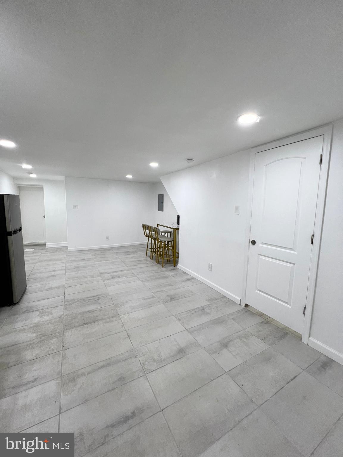 ELMWOOD PARK - Residential