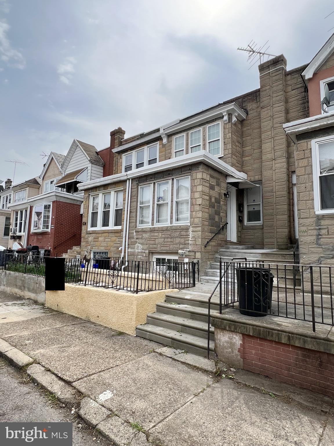 ELMWOOD PARK - Residential