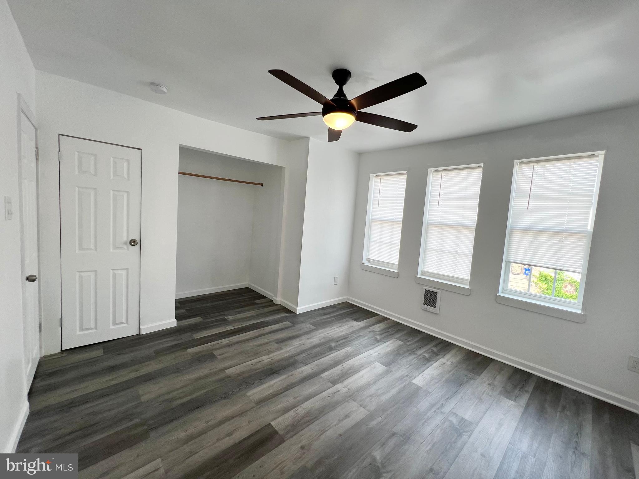 ELMWOOD PARK - Residential