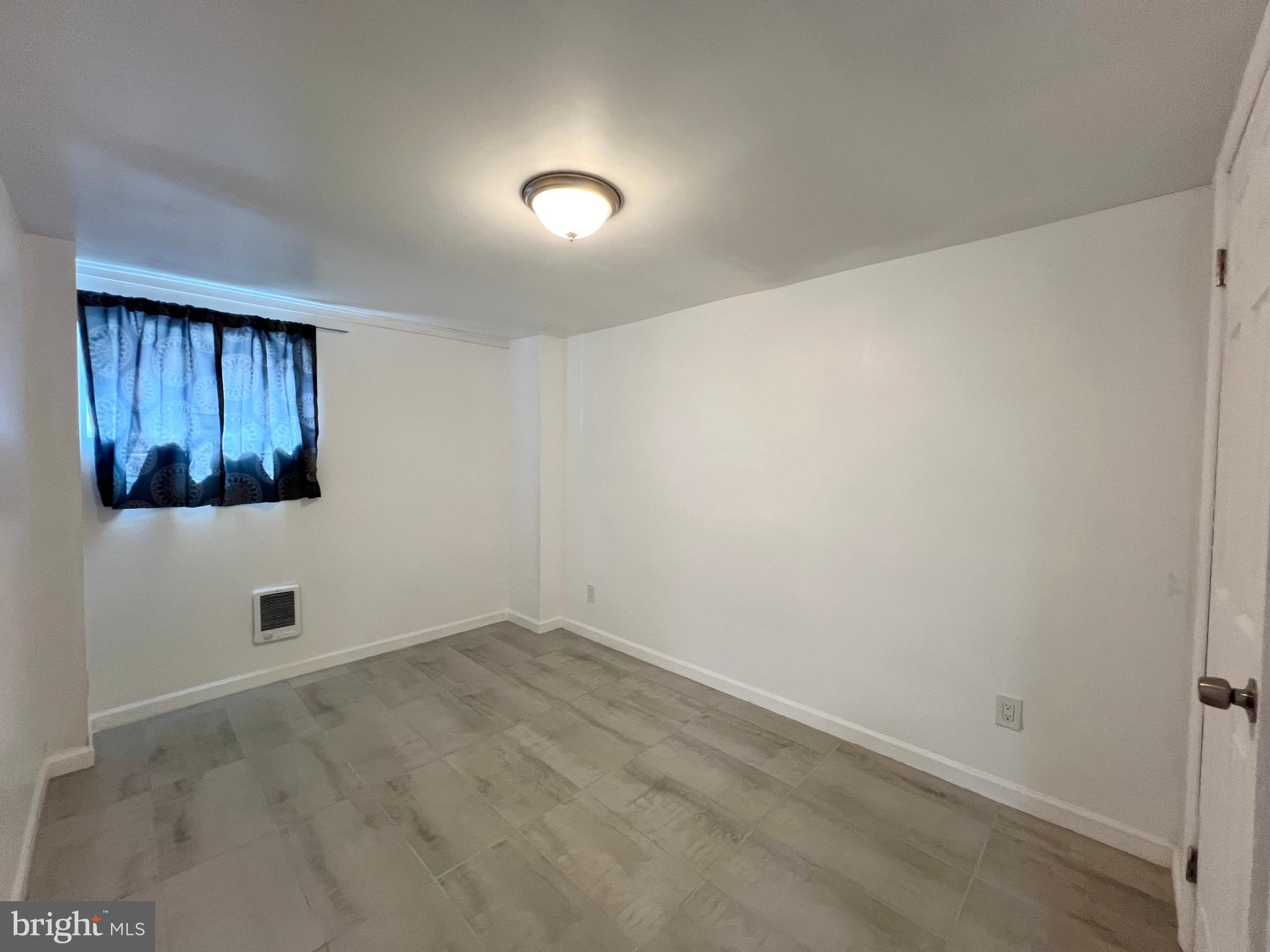 ELMWOOD PARK - Residential