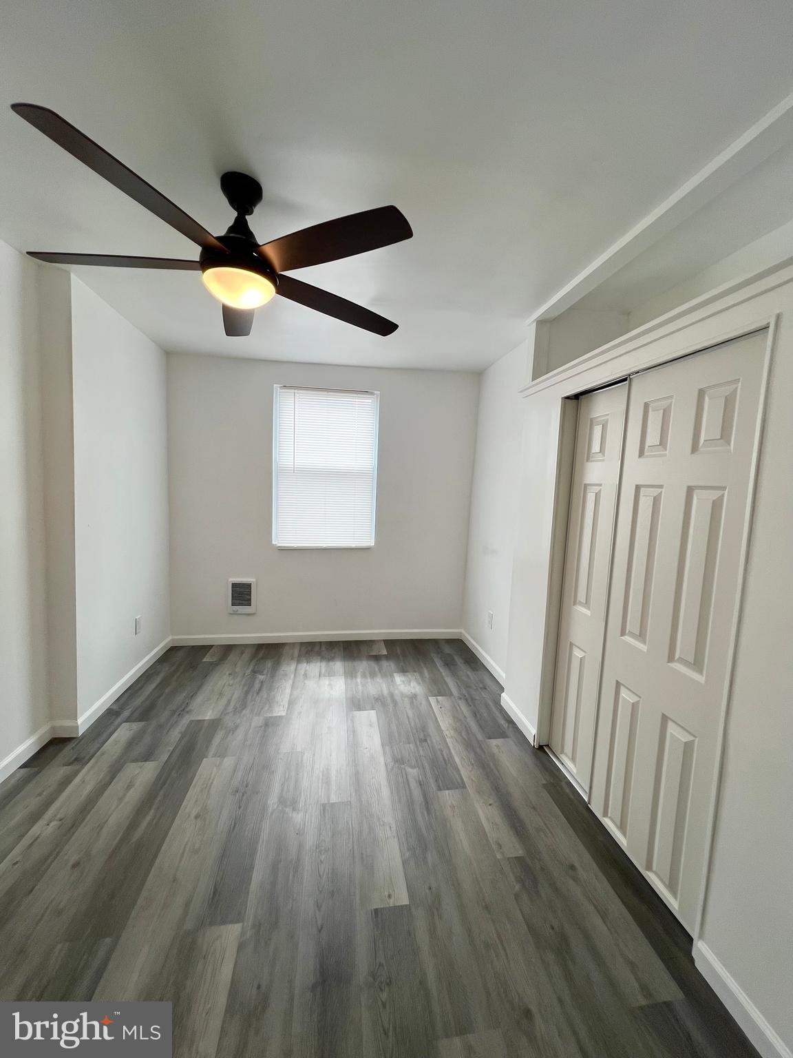 ELMWOOD PARK - Residential