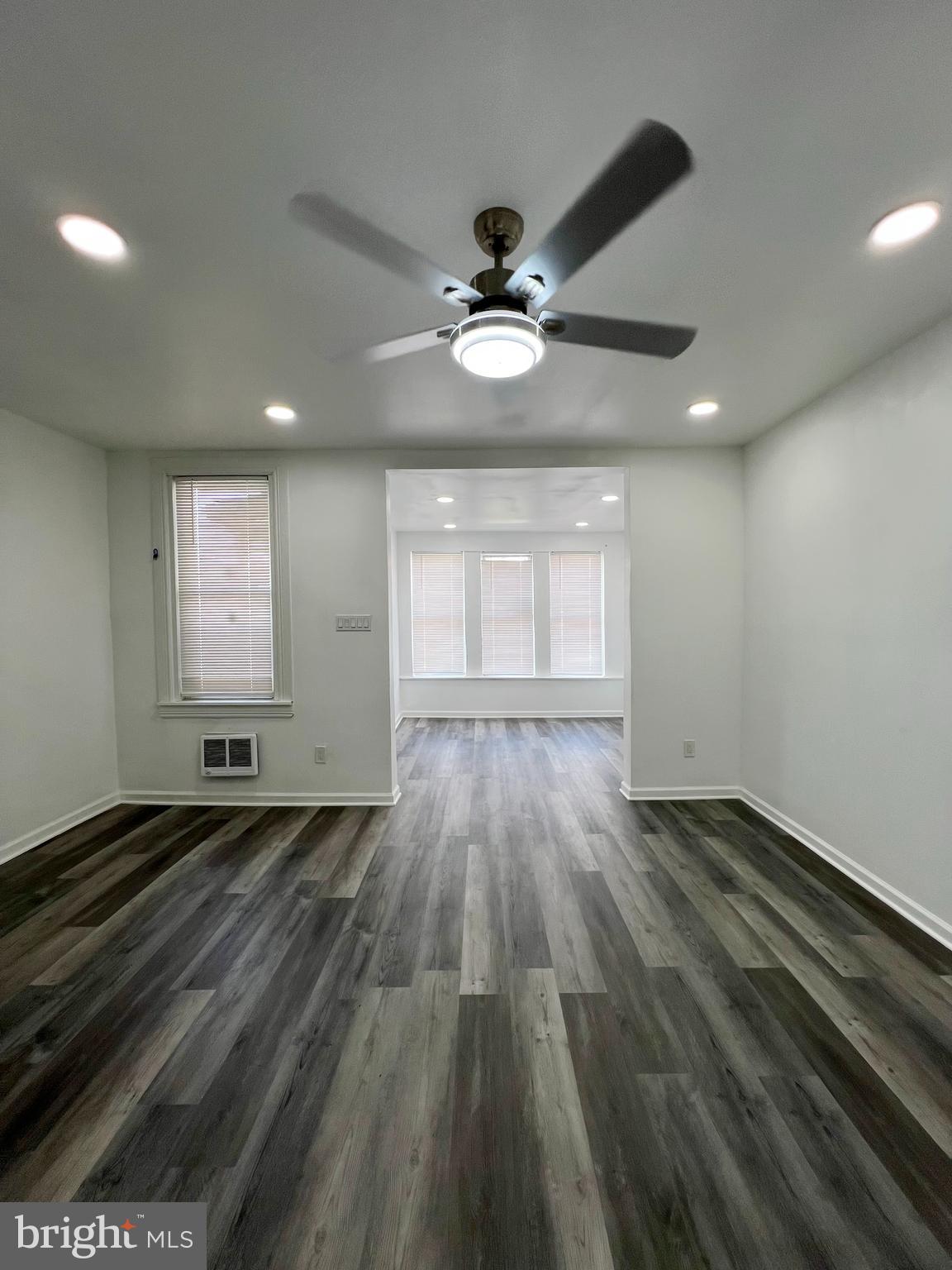 ELMWOOD PARK - Residential