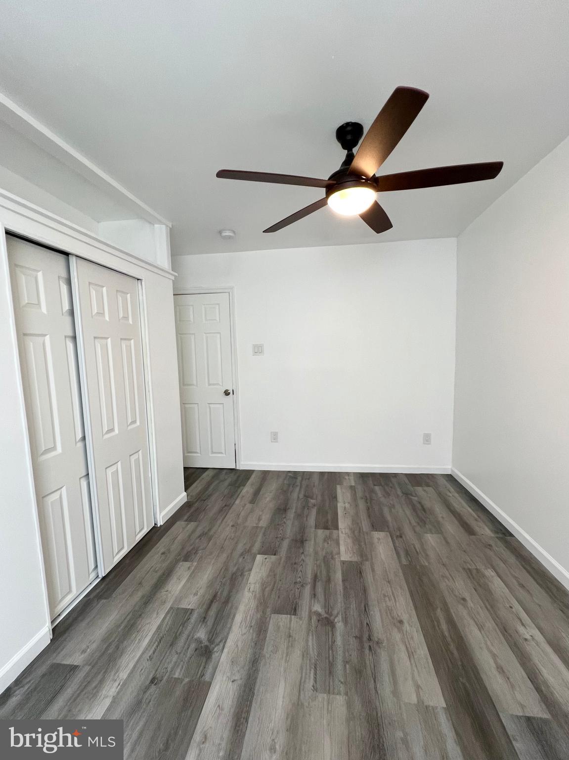 ELMWOOD PARK - Residential