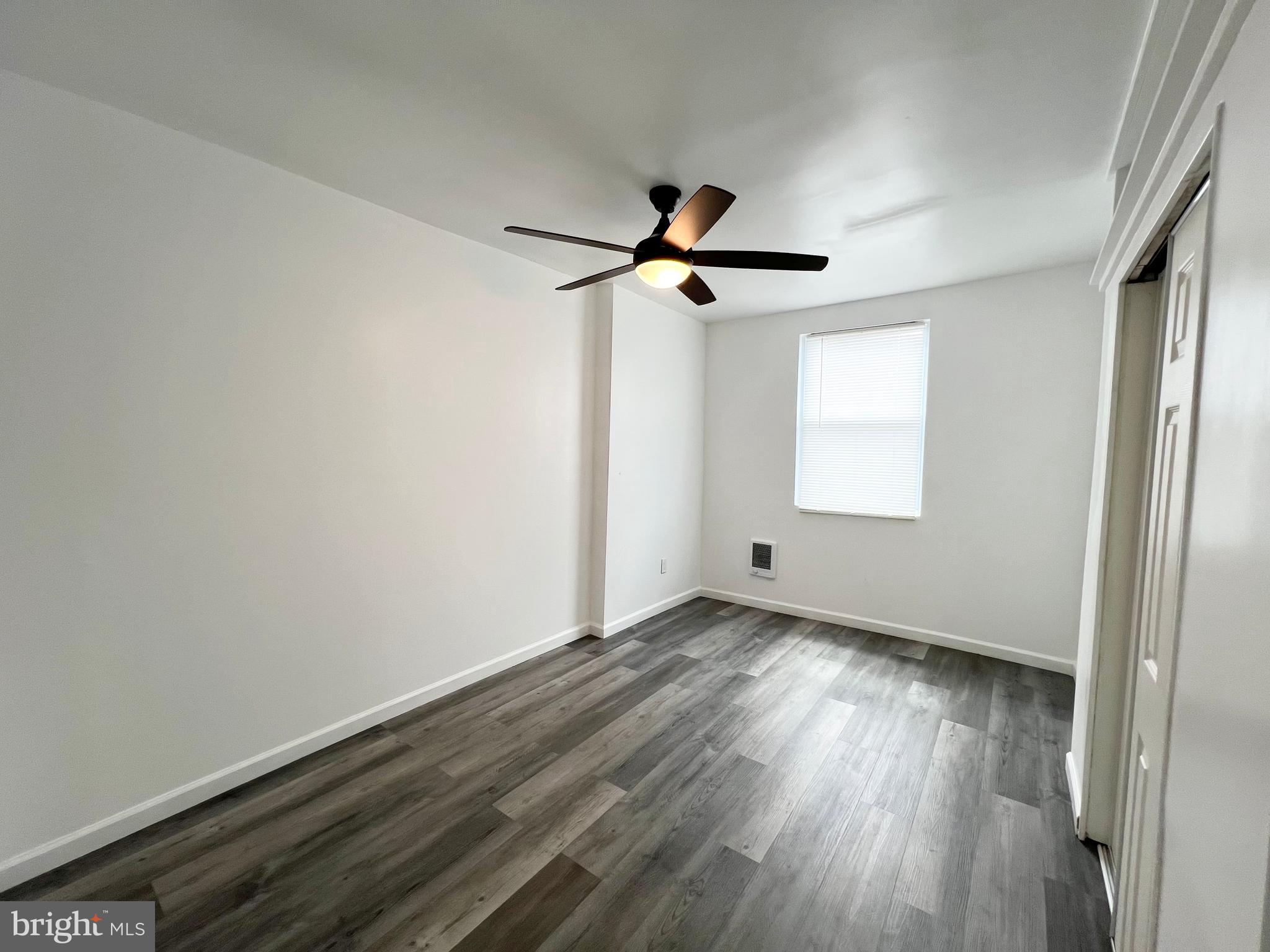 ELMWOOD PARK - Residential