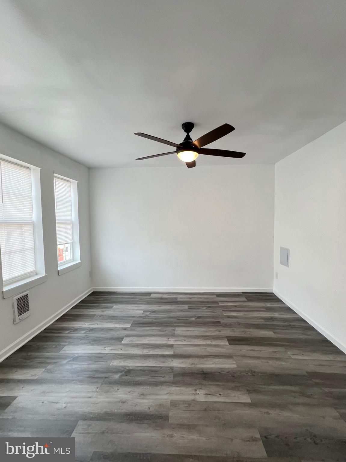 ELMWOOD PARK - Residential
