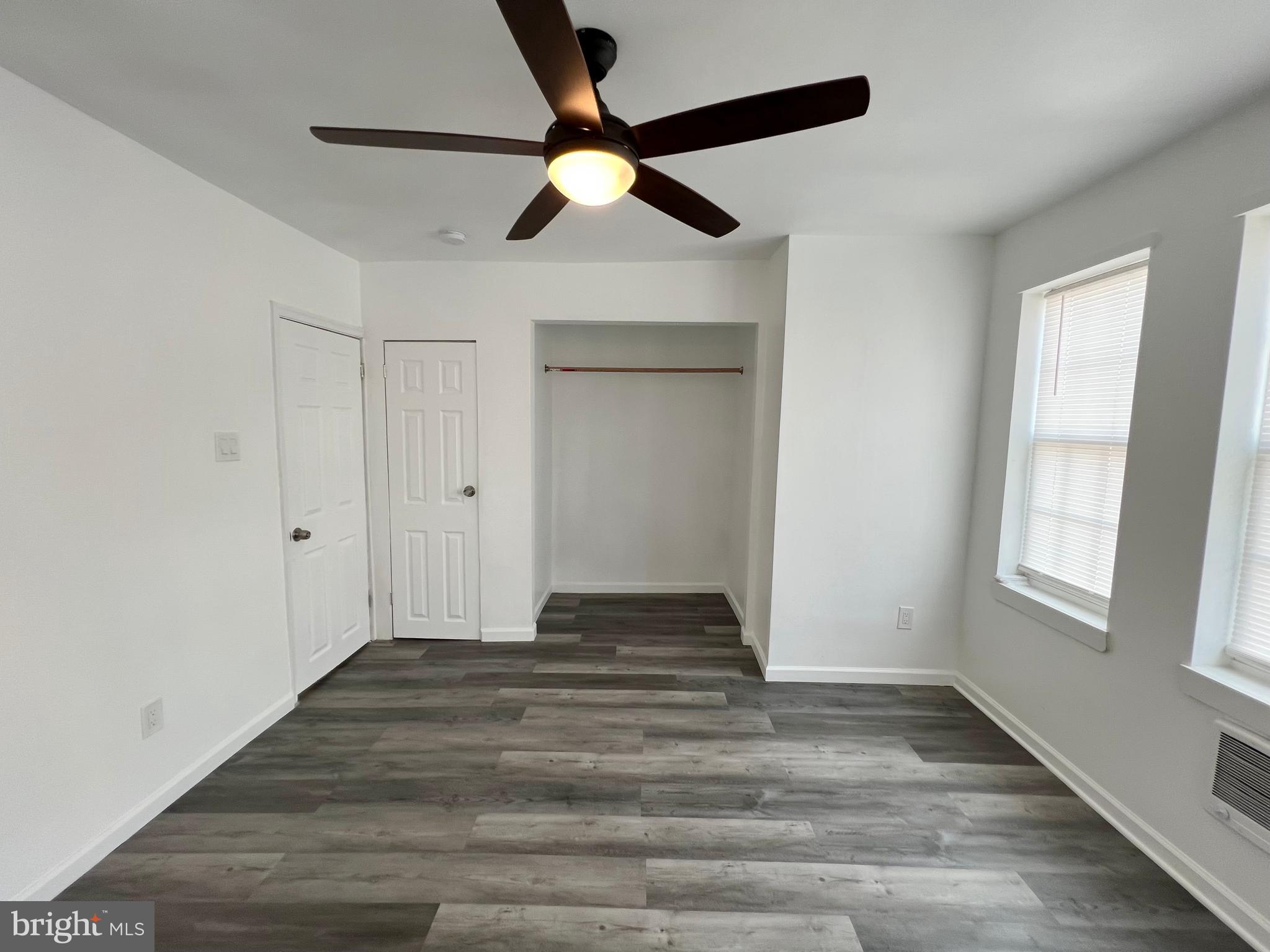ELMWOOD PARK - Residential