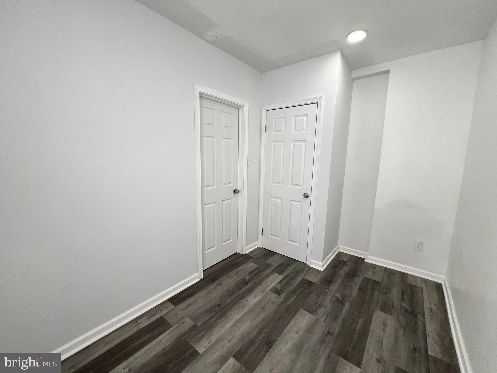 ELMWOOD PARK - Residential