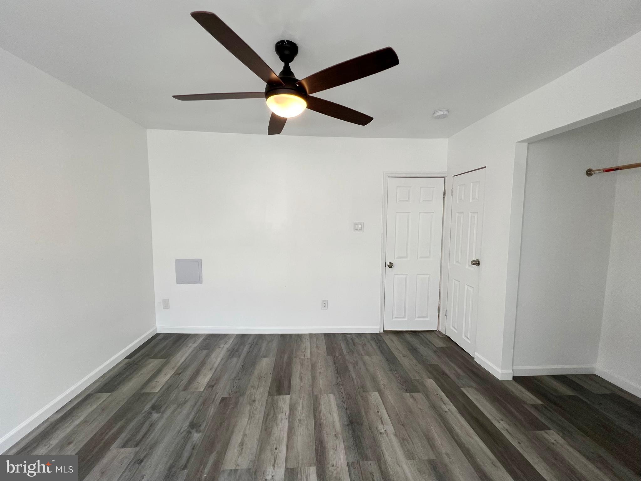 ELMWOOD PARK - Residential