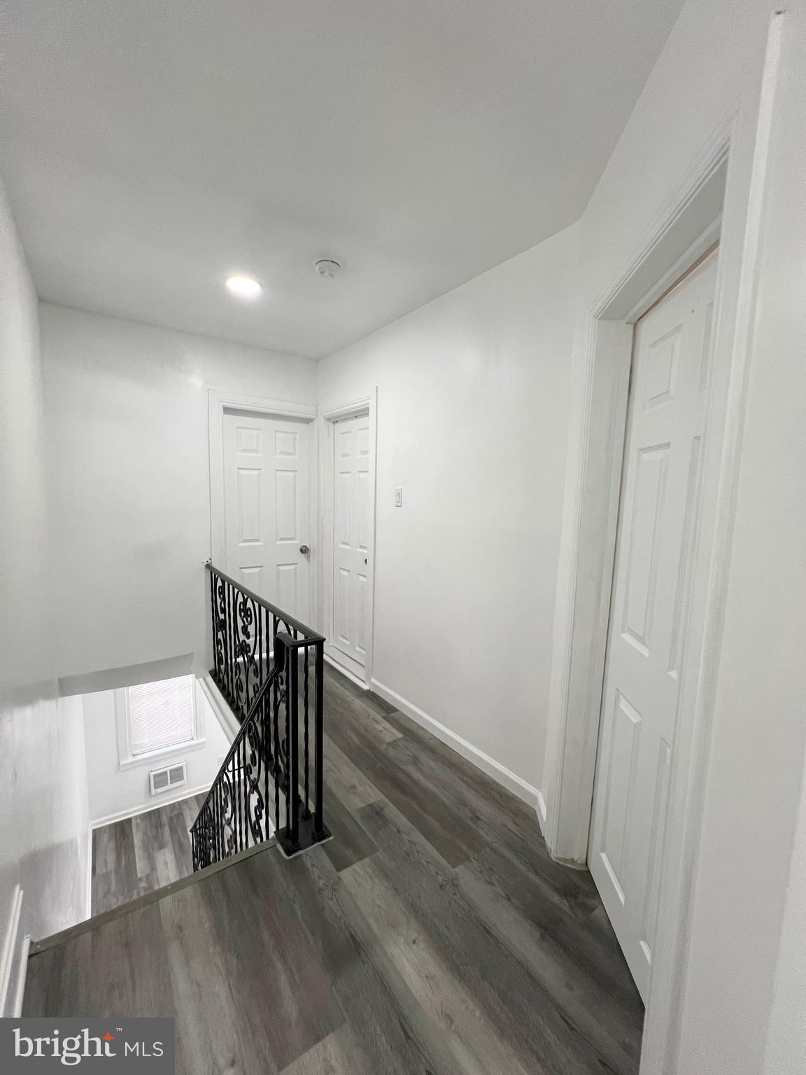 ELMWOOD PARK - Residential