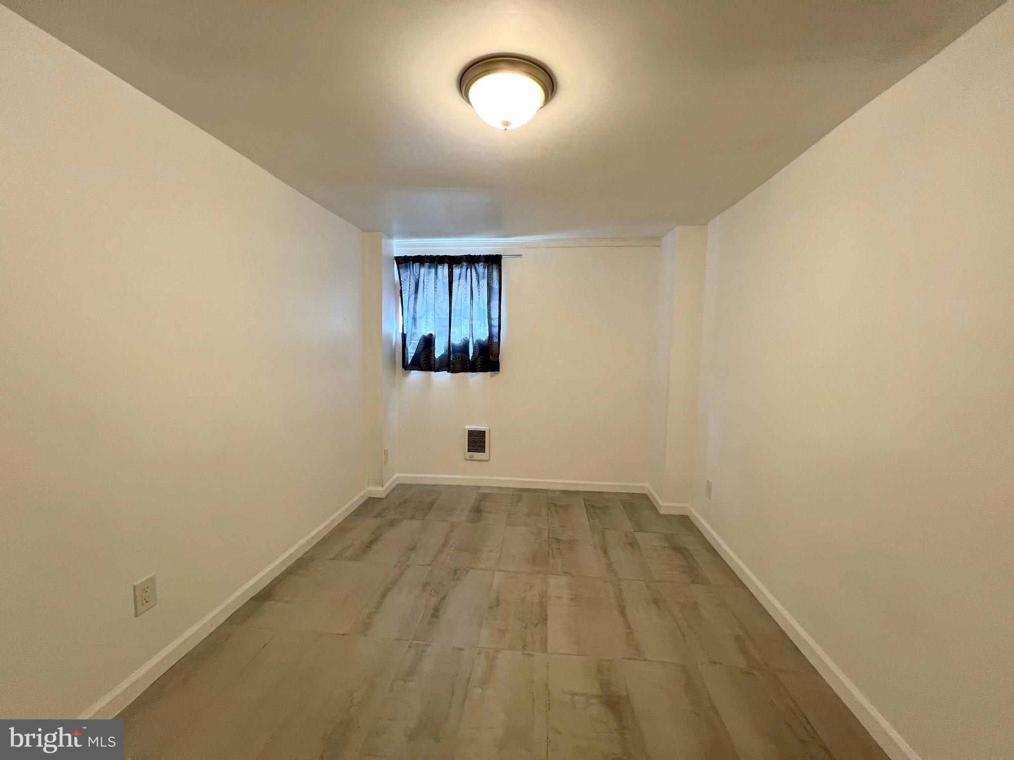 ELMWOOD PARK - Residential