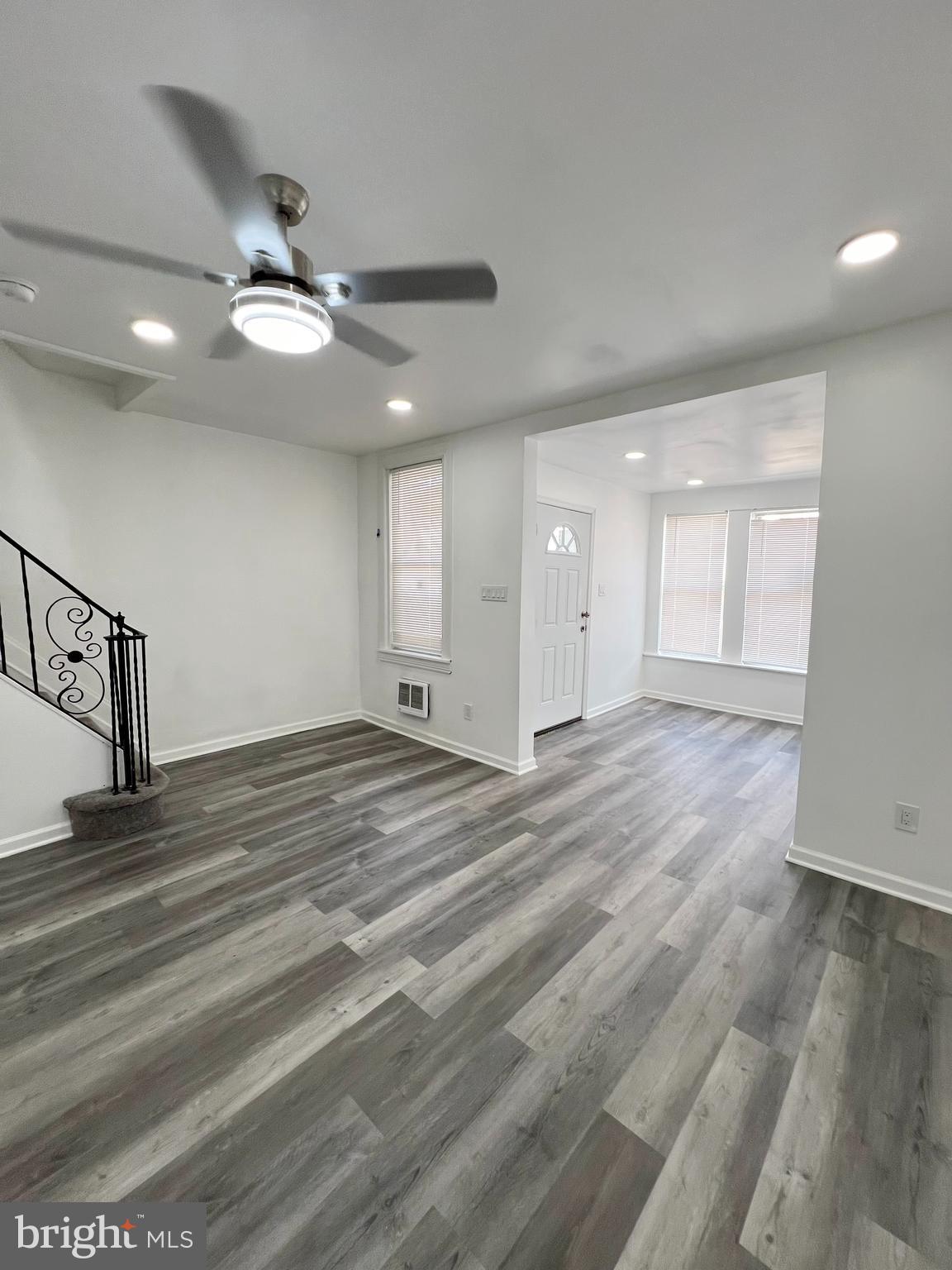 ELMWOOD PARK - Residential