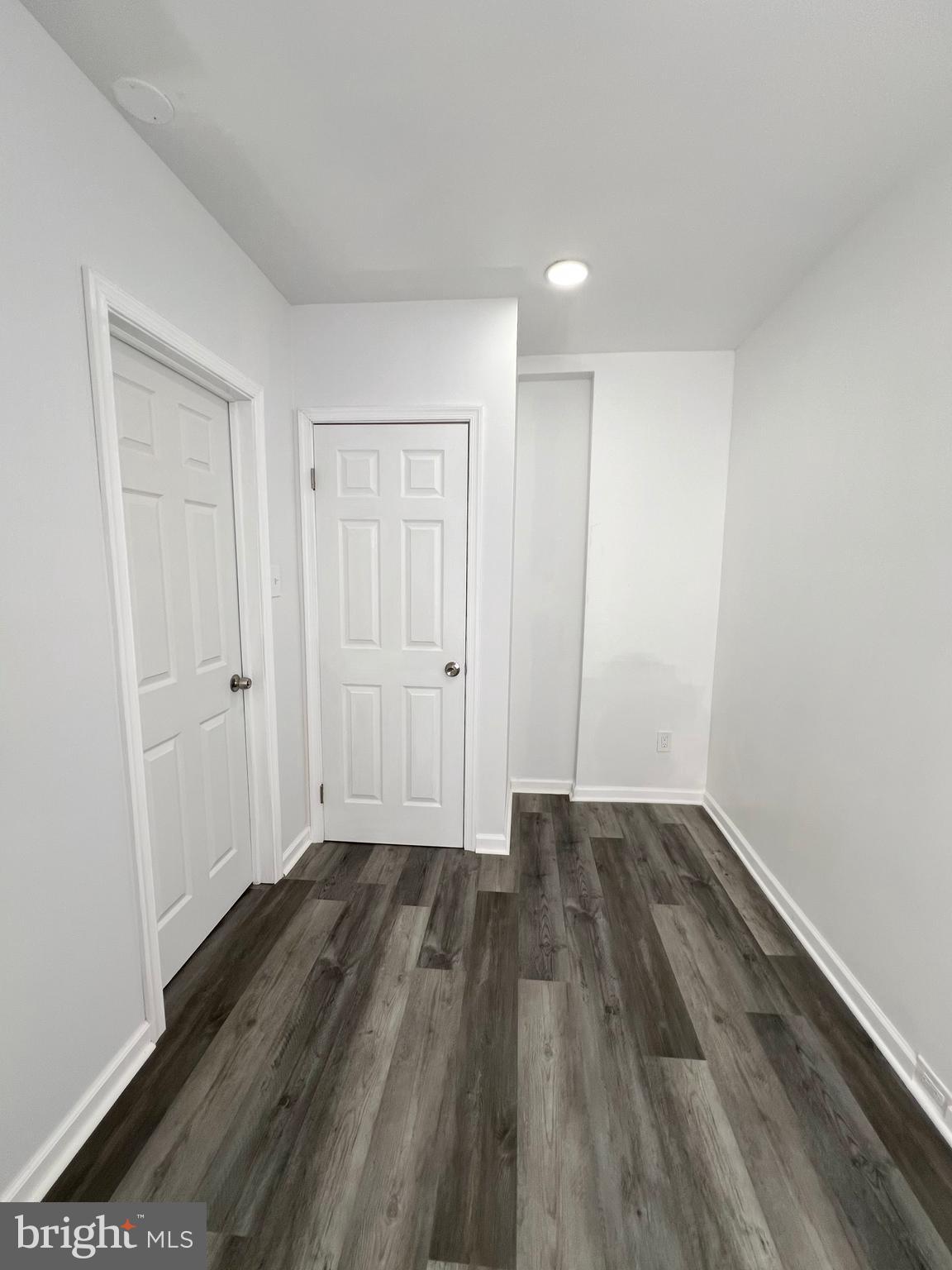 ELMWOOD PARK - Residential