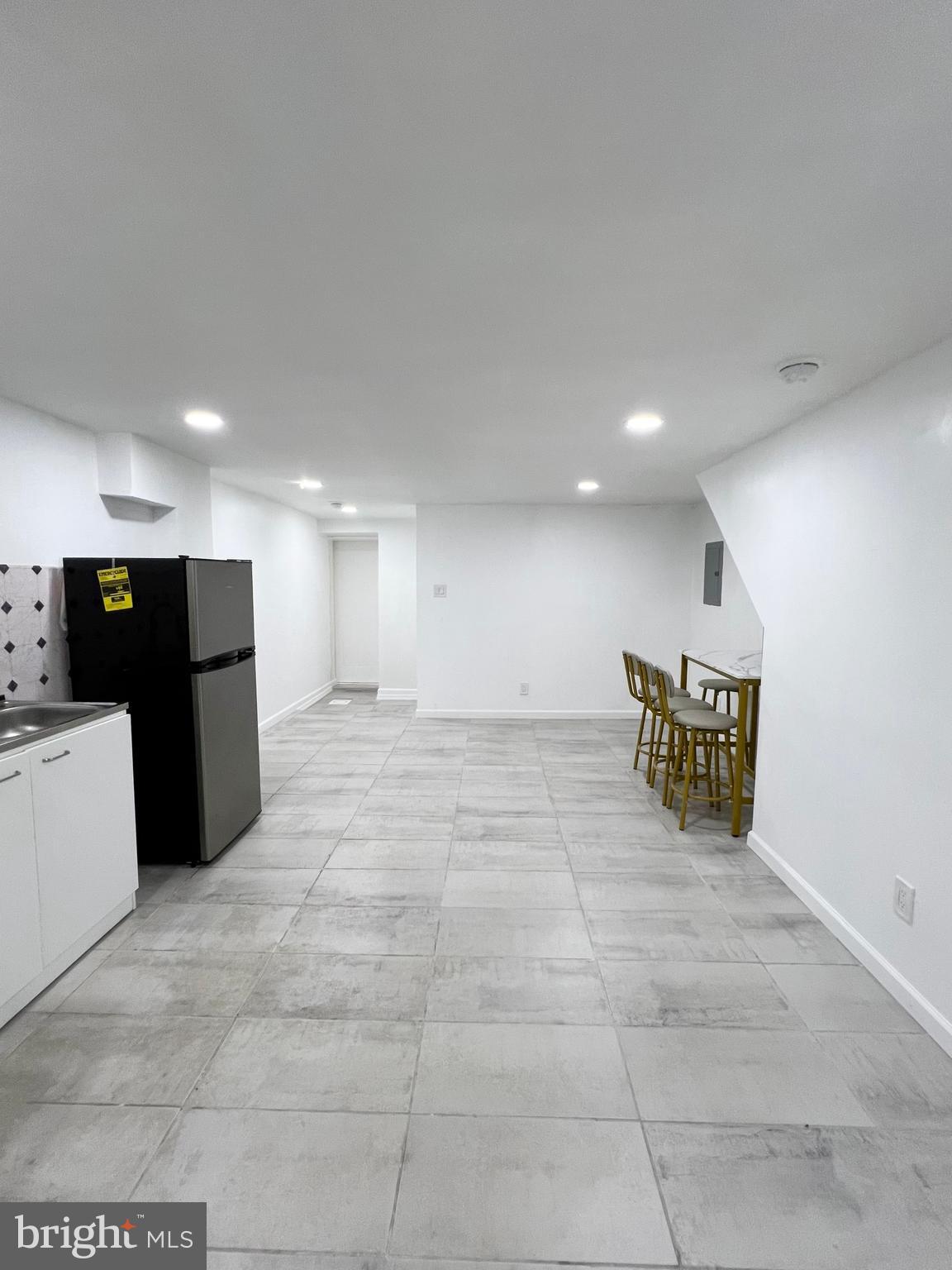 ELMWOOD PARK - Residential