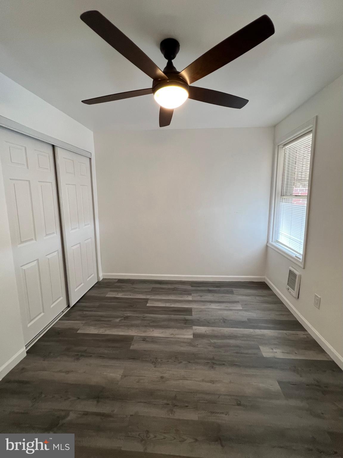 ELMWOOD PARK - Residential
