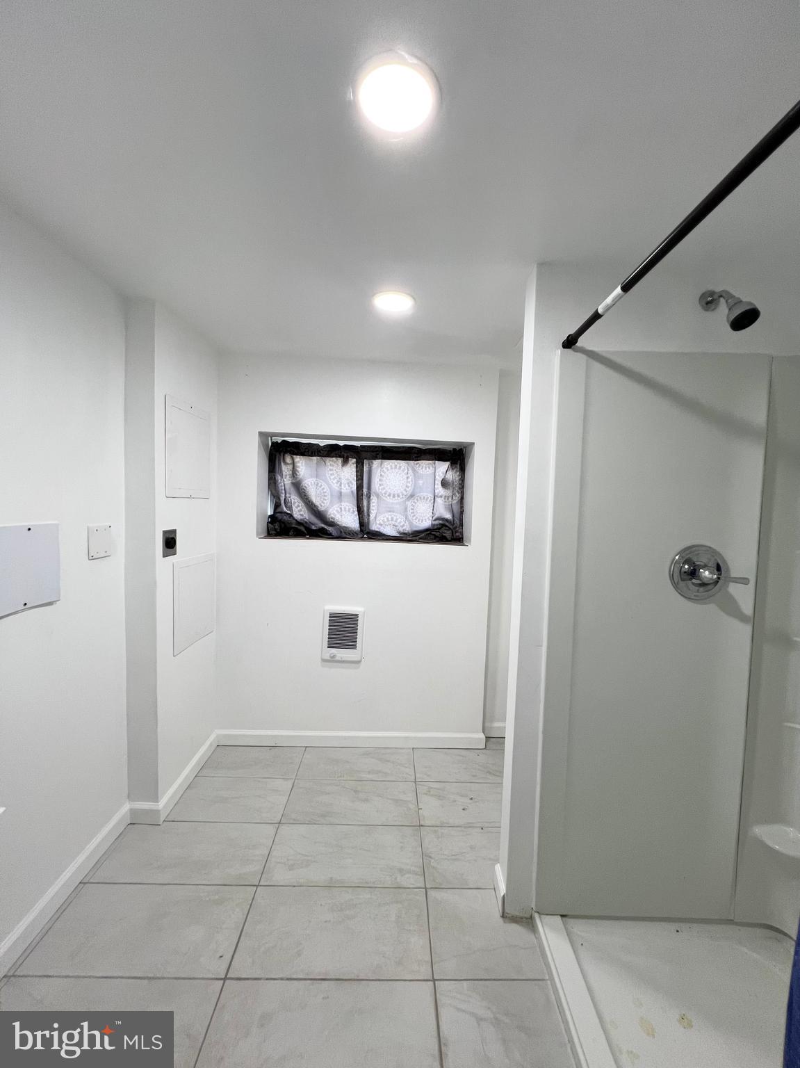 ELMWOOD PARK - Residential