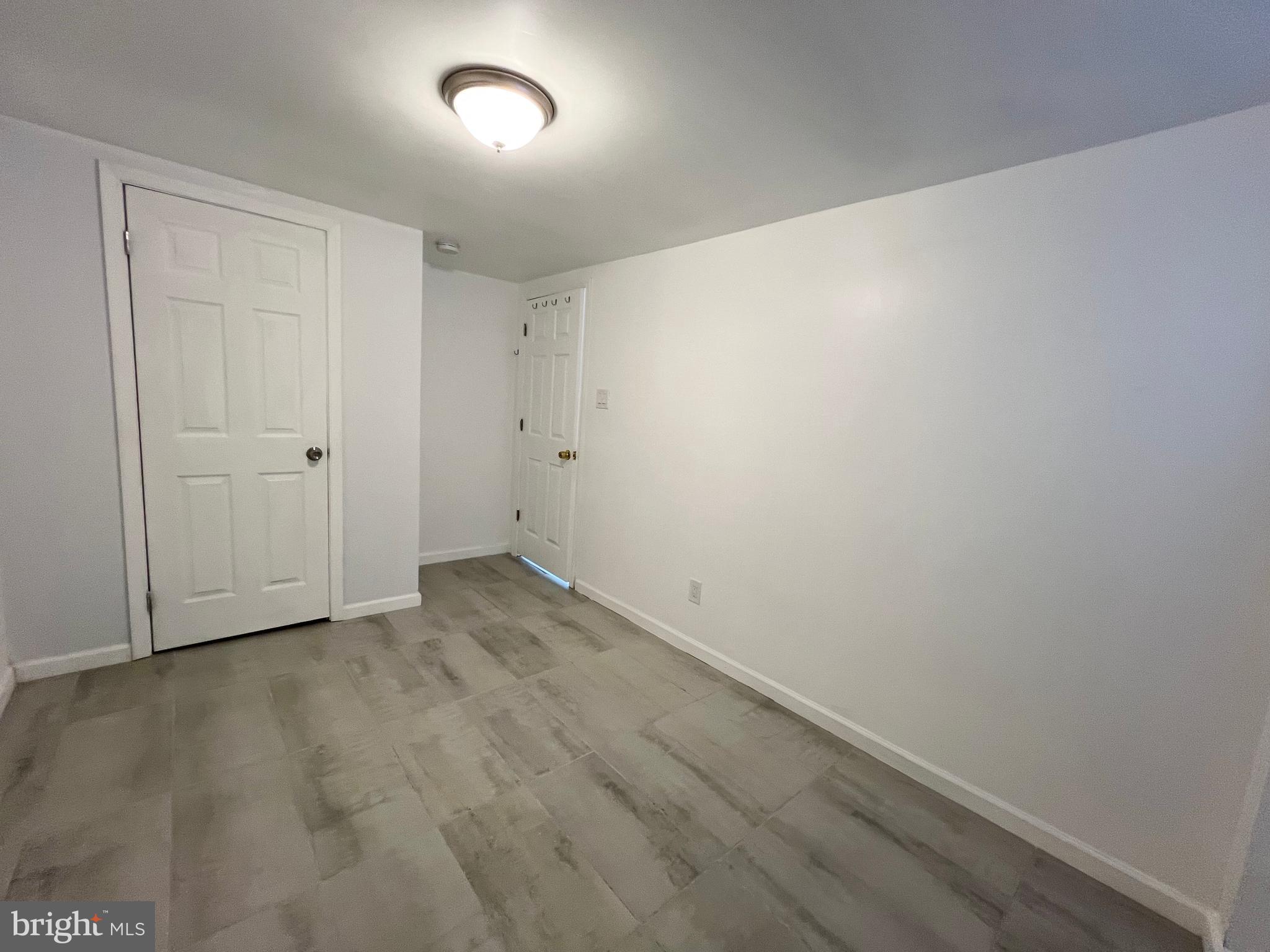 ELMWOOD PARK - Residential