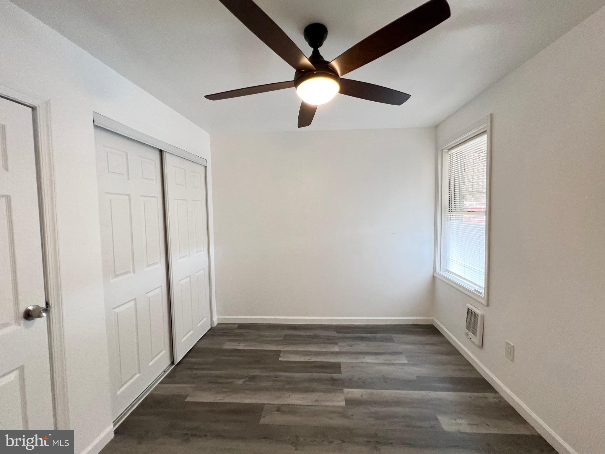 ELMWOOD PARK - Residential