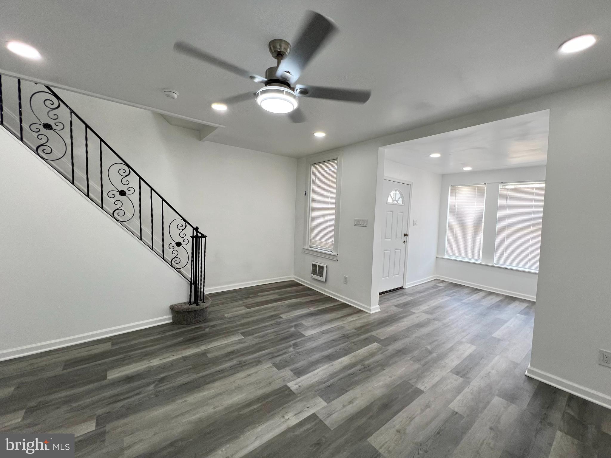 ELMWOOD PARK - Residential