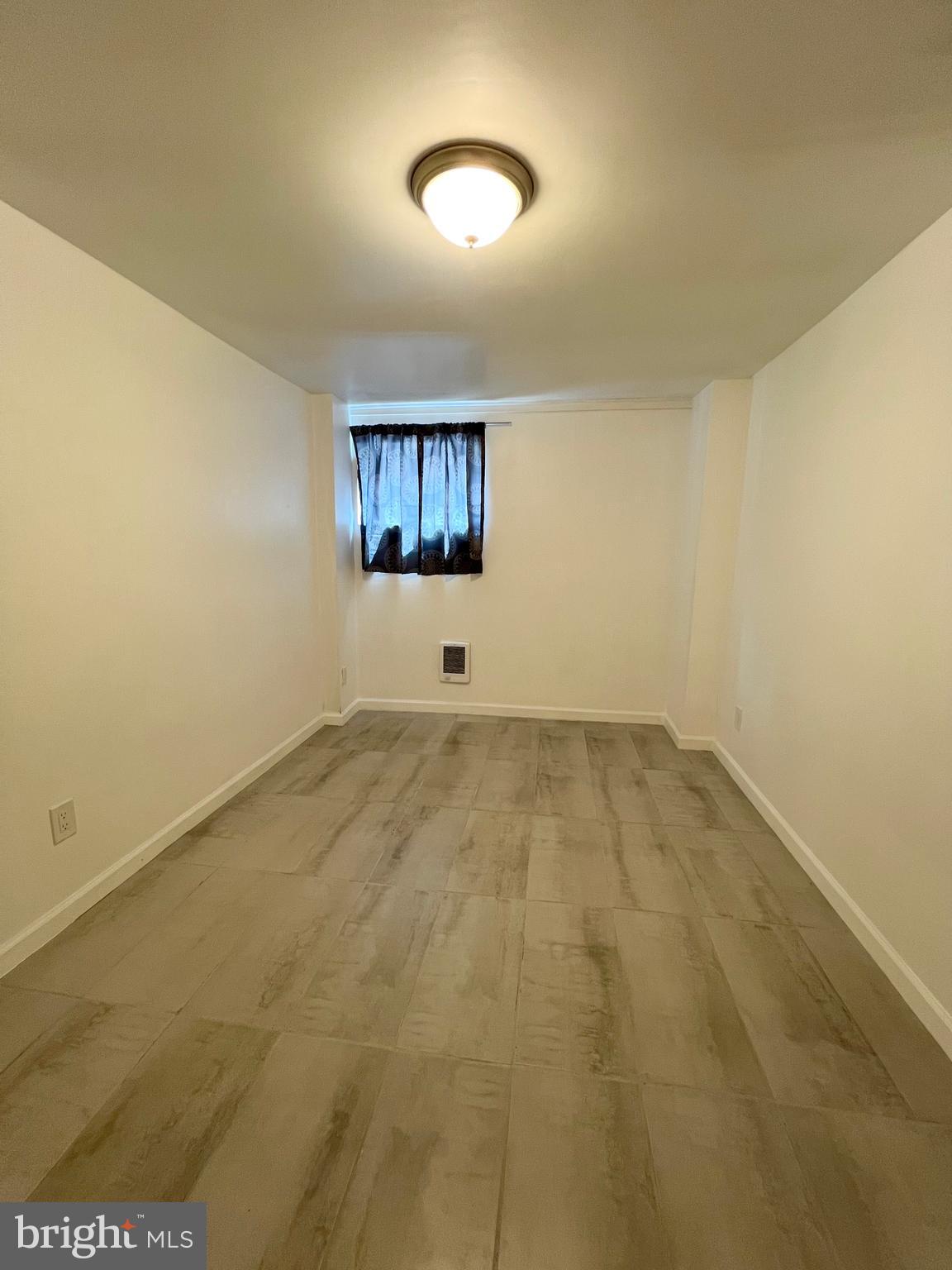 ELMWOOD PARK - Residential