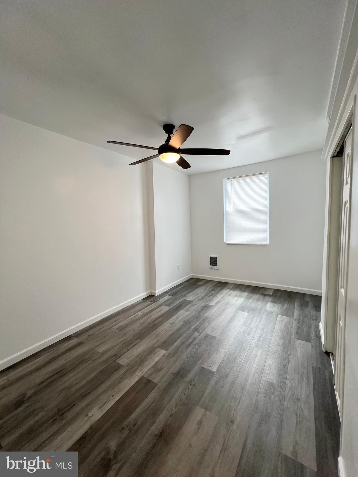 ELMWOOD PARK - Residential