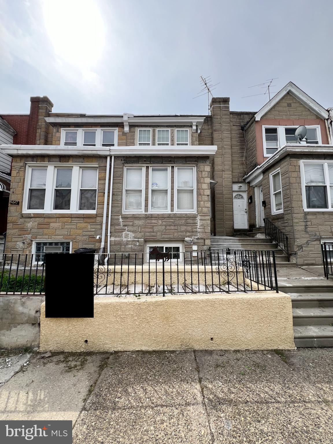 ELMWOOD PARK - Residential