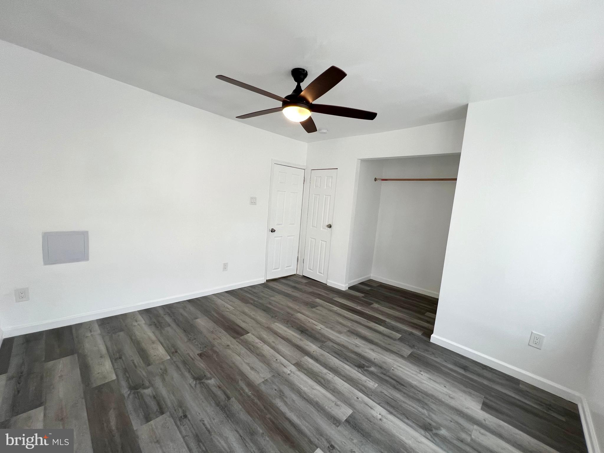 ELMWOOD PARK - Residential