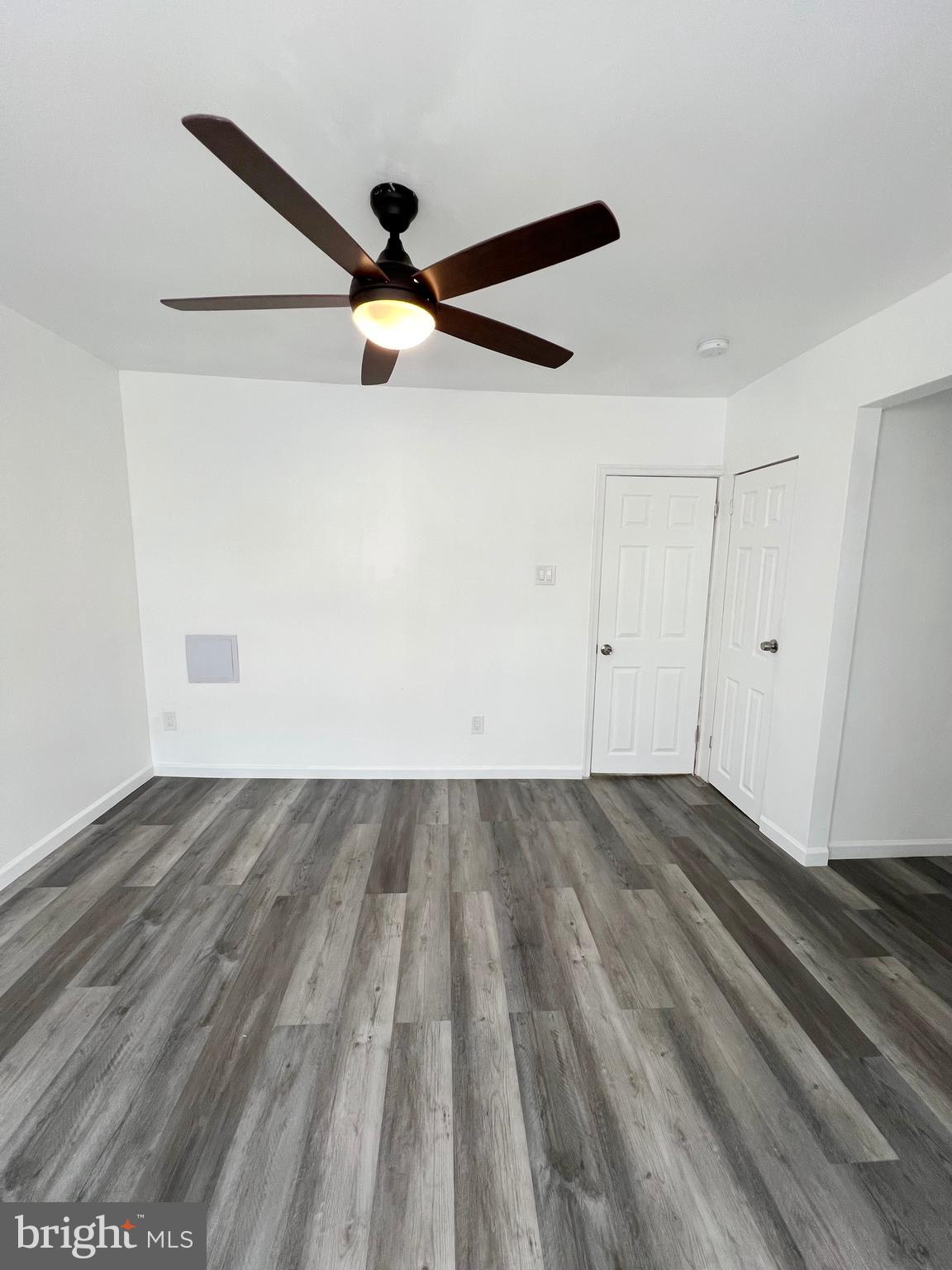 ELMWOOD PARK - Residential