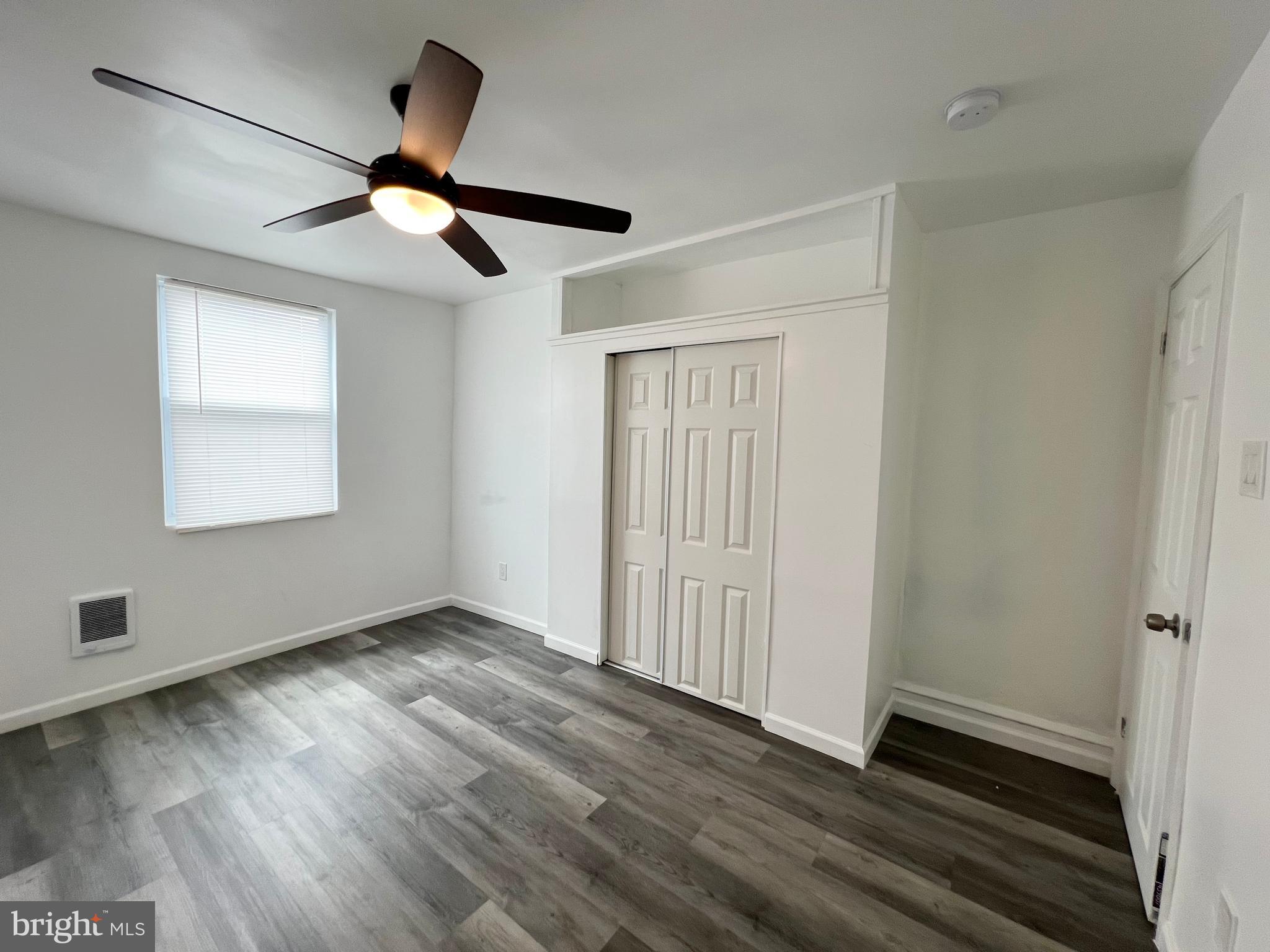 ELMWOOD PARK - Residential