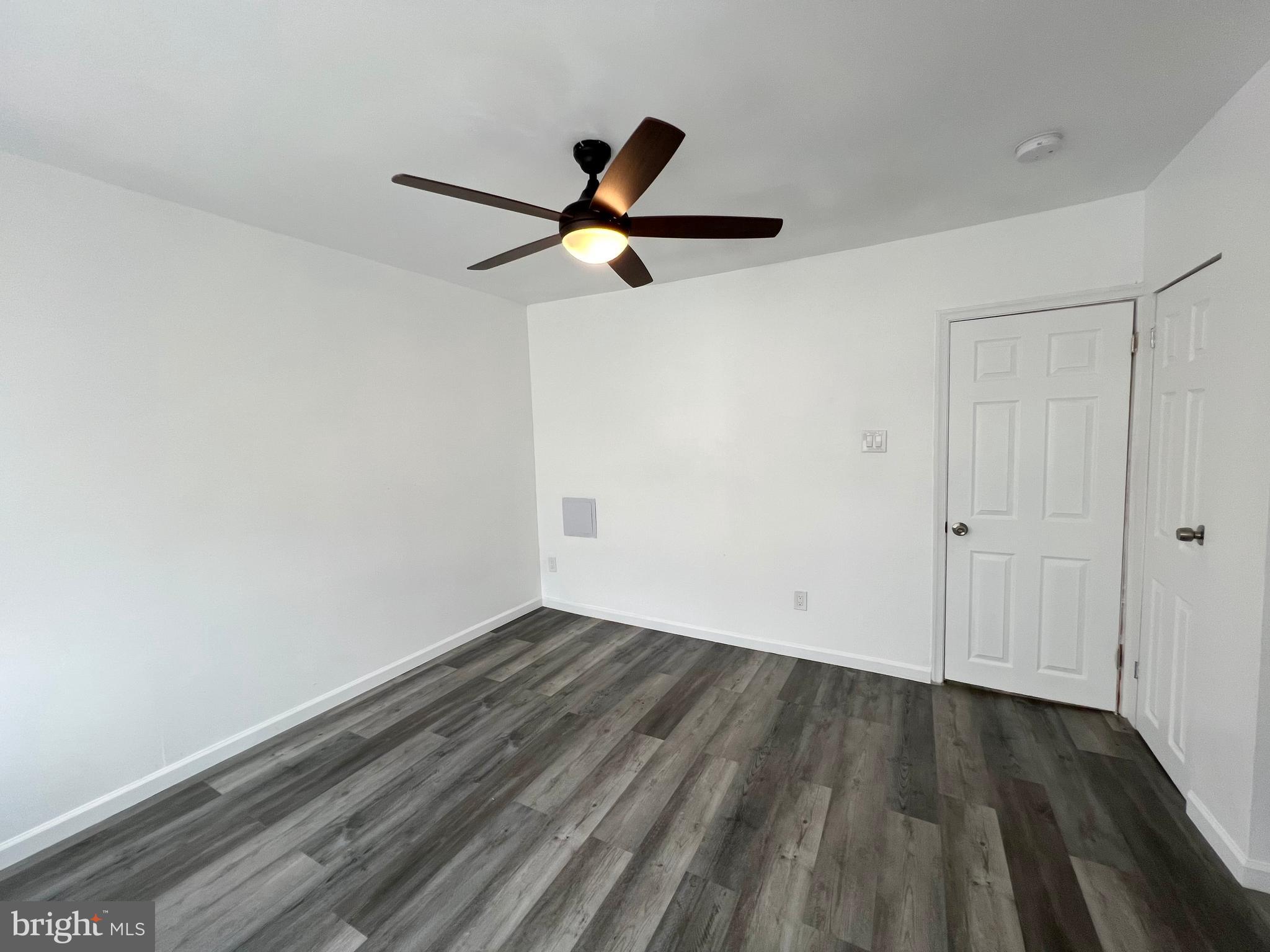 ELMWOOD PARK - Residential