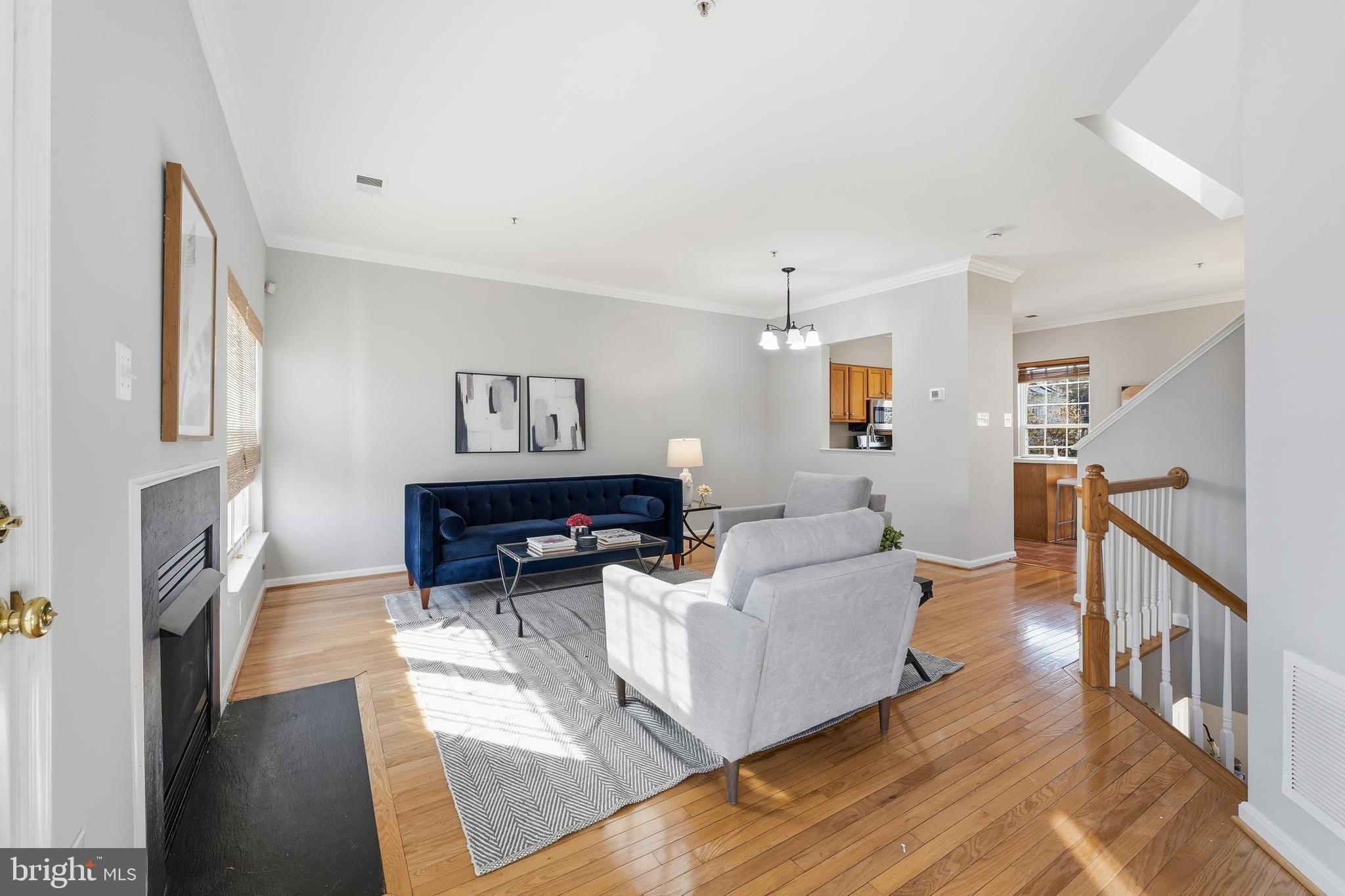 1907 TREMONT STREET SE