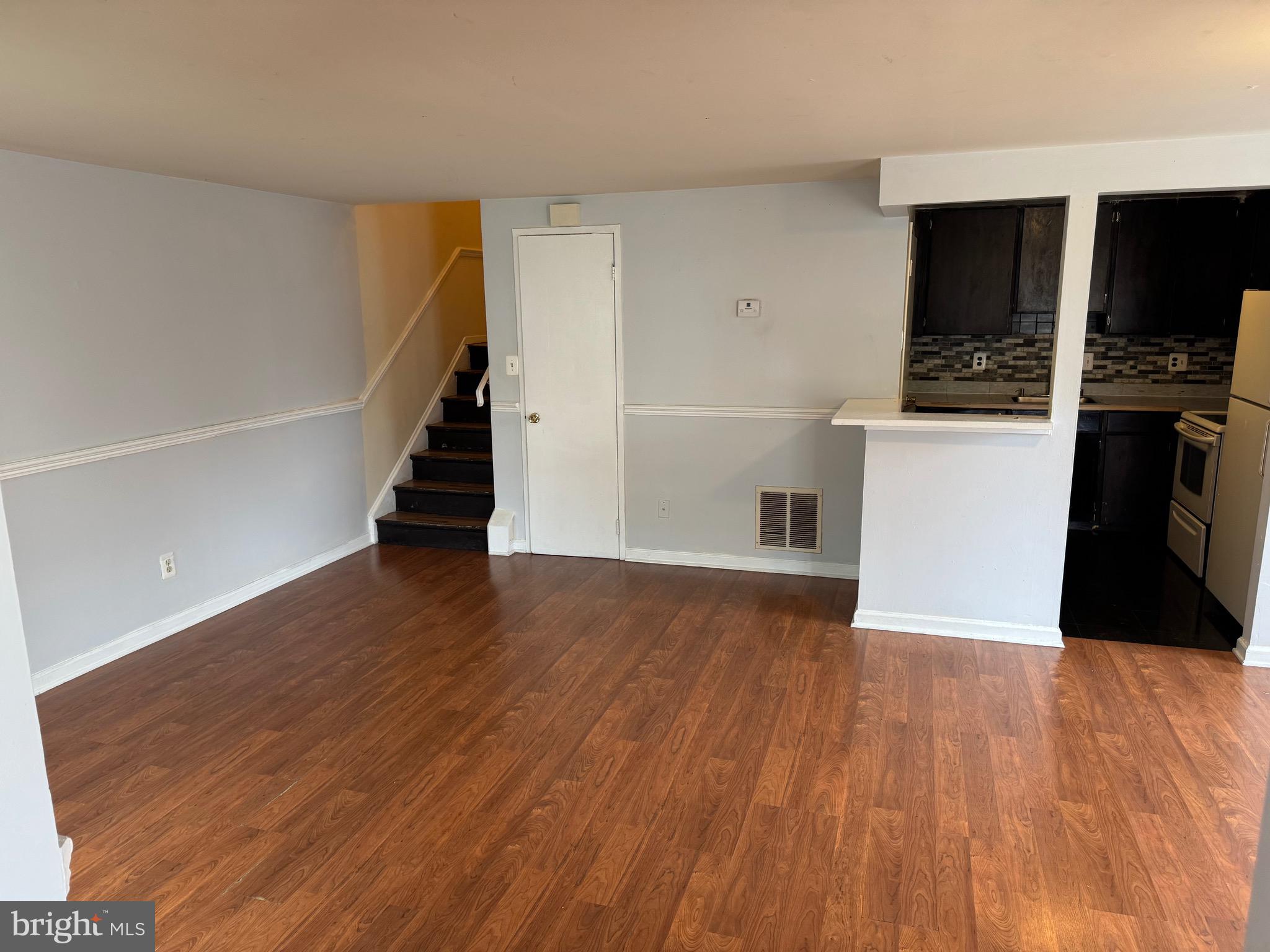 THOMAS CHOICE WEST - Residential Lease