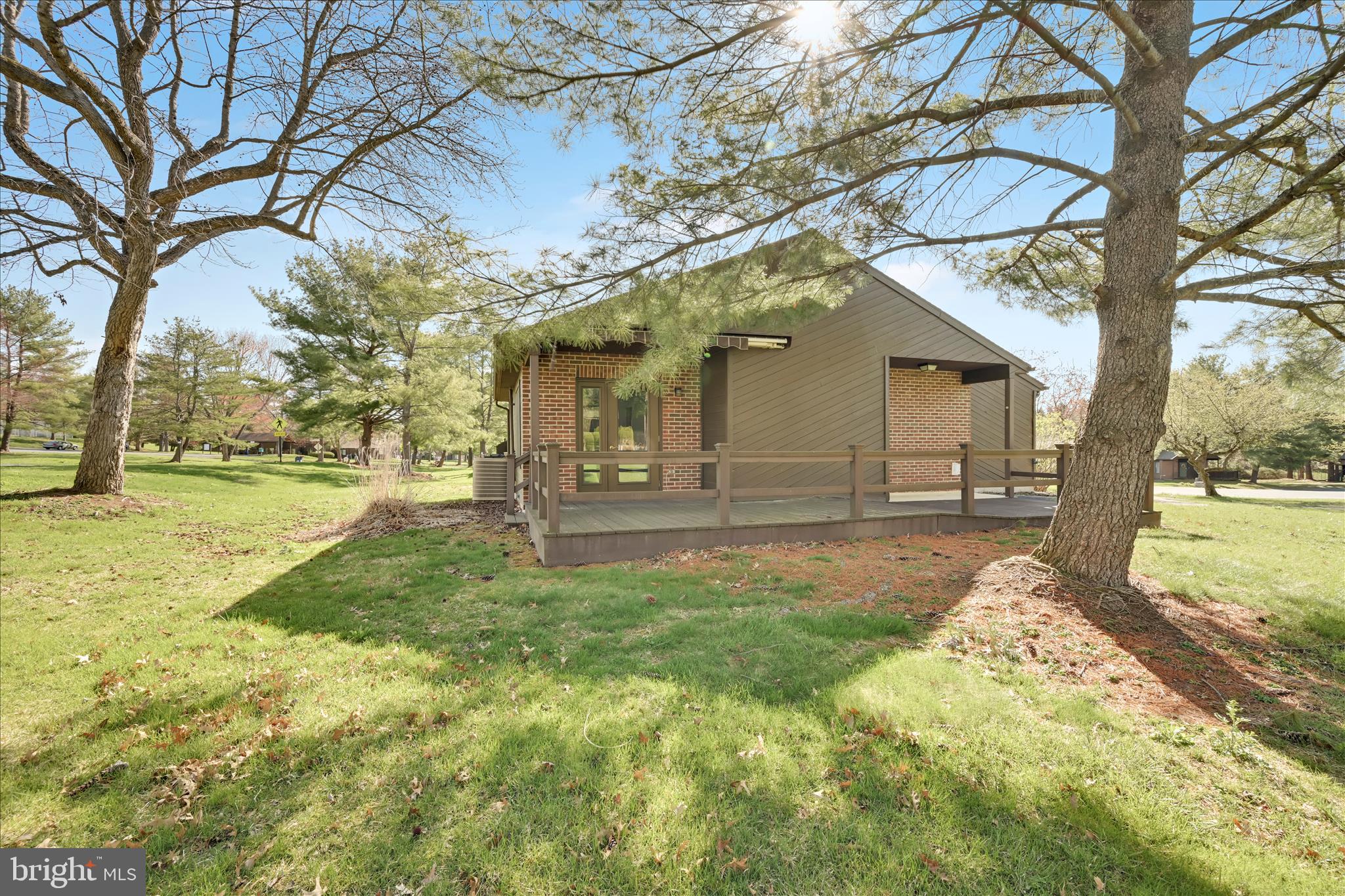 PINE BROOK - Residential