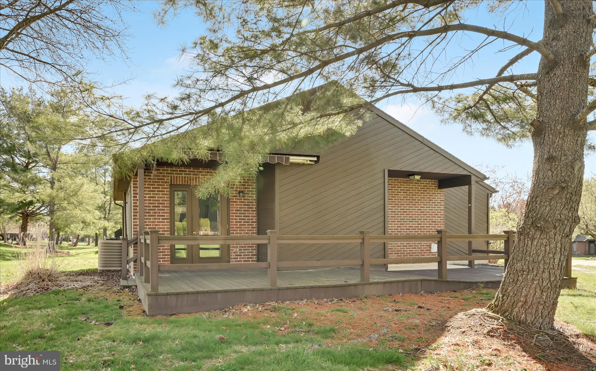 PINE BROOK - Residential