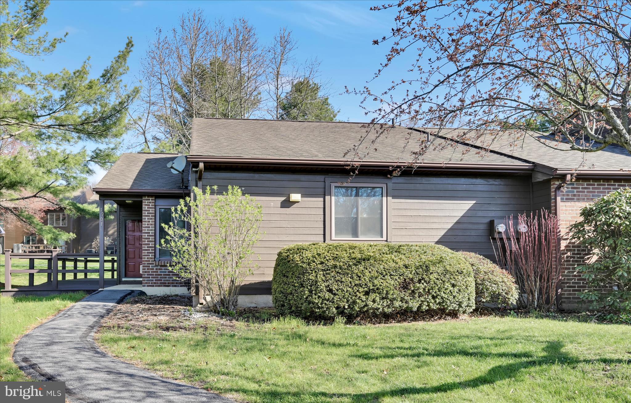 PINE BROOK - Residential