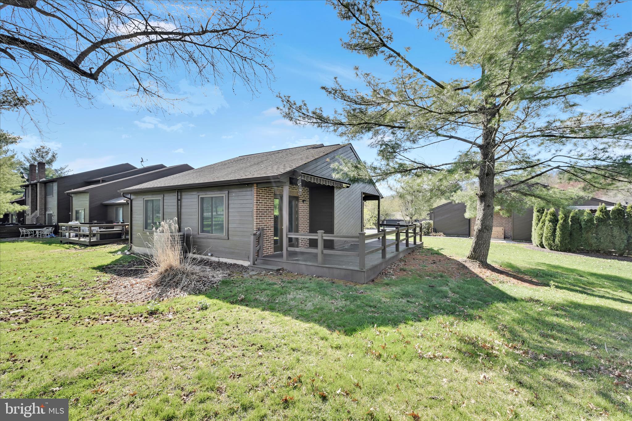 PINE BROOK - Residential