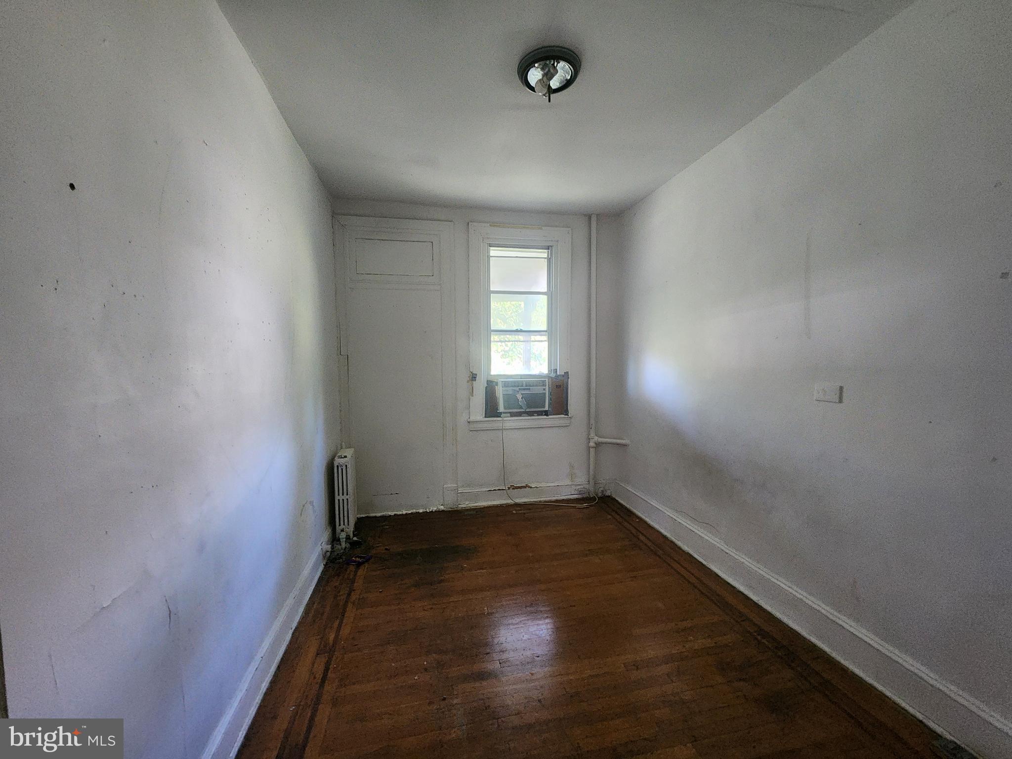 PARK CIRCLE - Residential