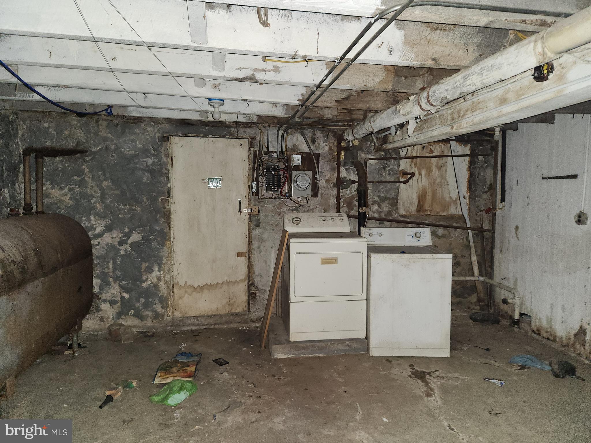 PARK CIRCLE - Residential