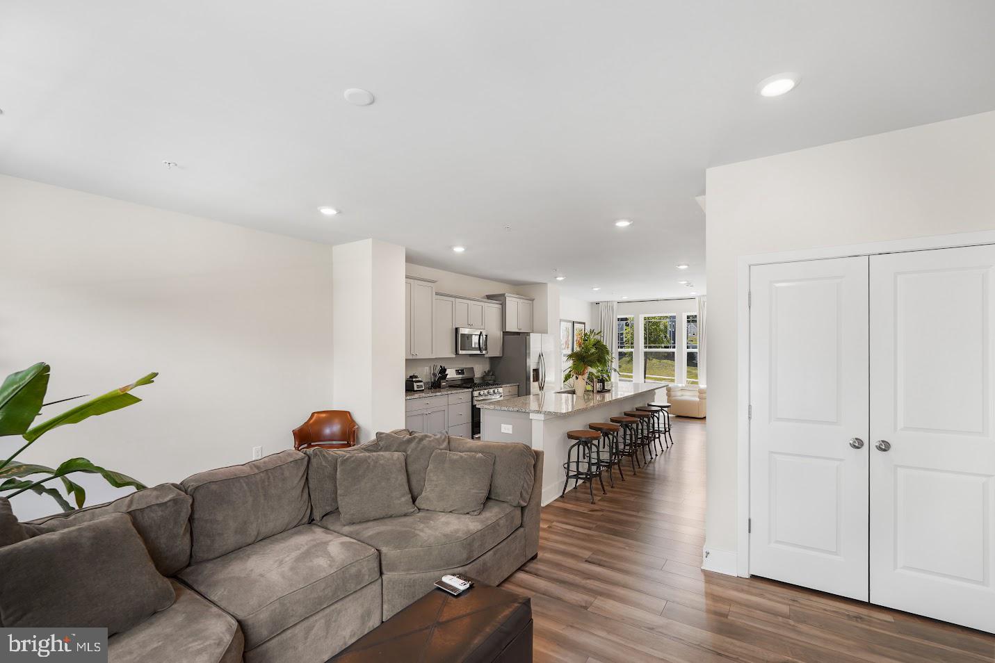 BRYANS ROAD - Residential Lease