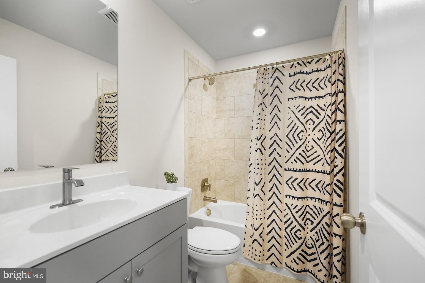 BRYANS ROAD - Residential Lease