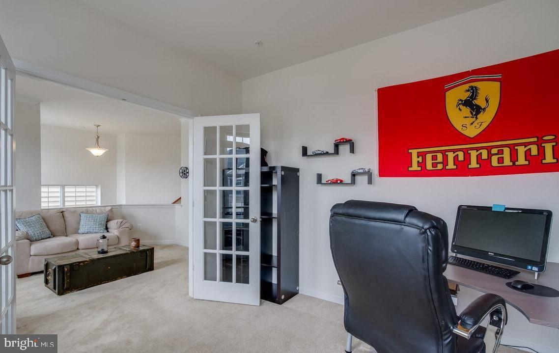 EAGLES POINTE - Residential