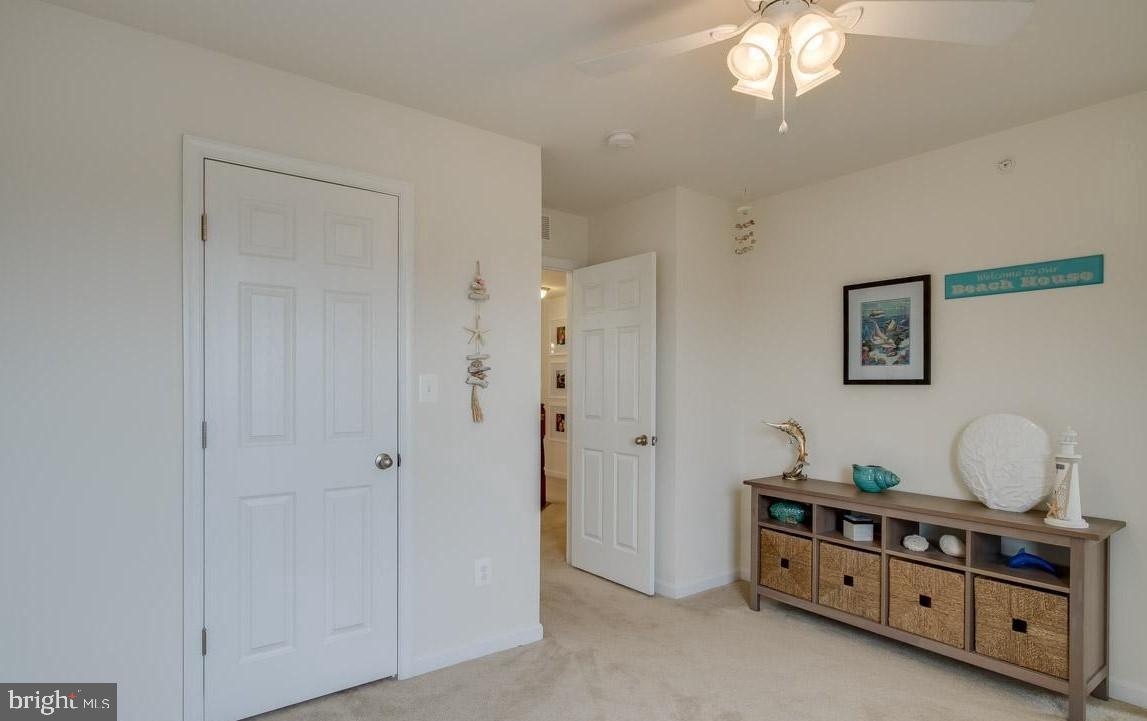 EAGLES POINTE - Residential