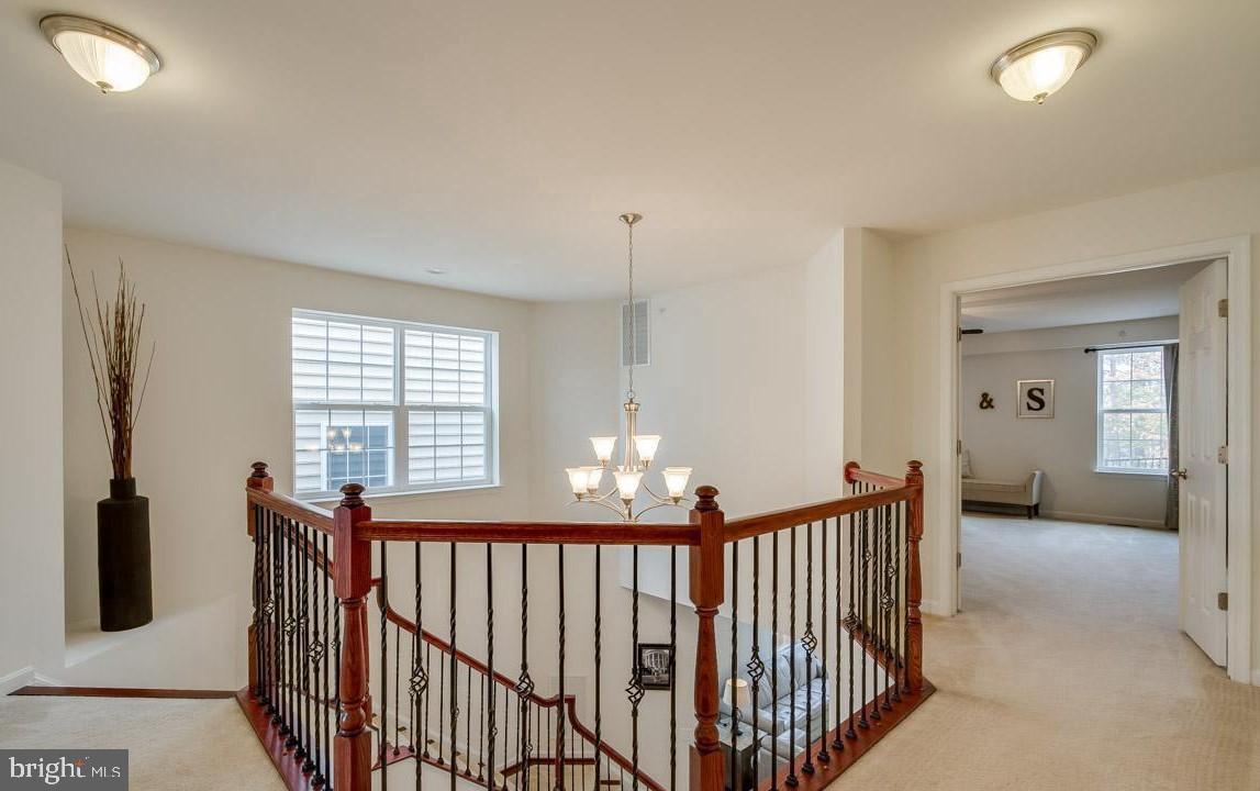 EAGLES POINTE - Residential