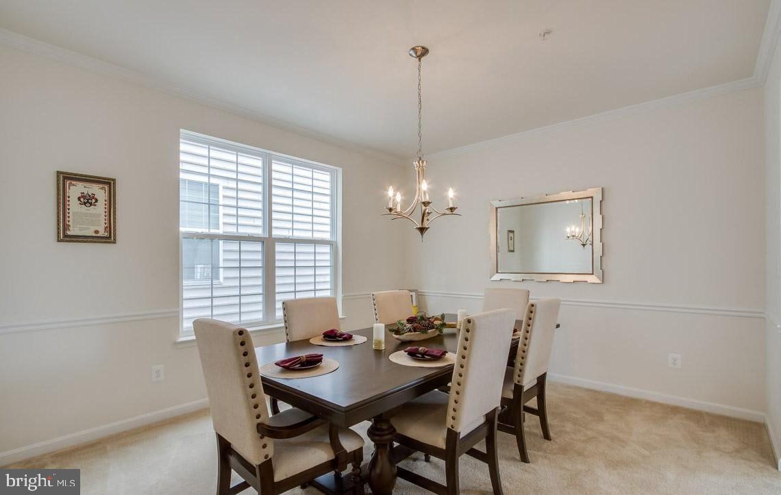 EAGLES POINTE - Residential