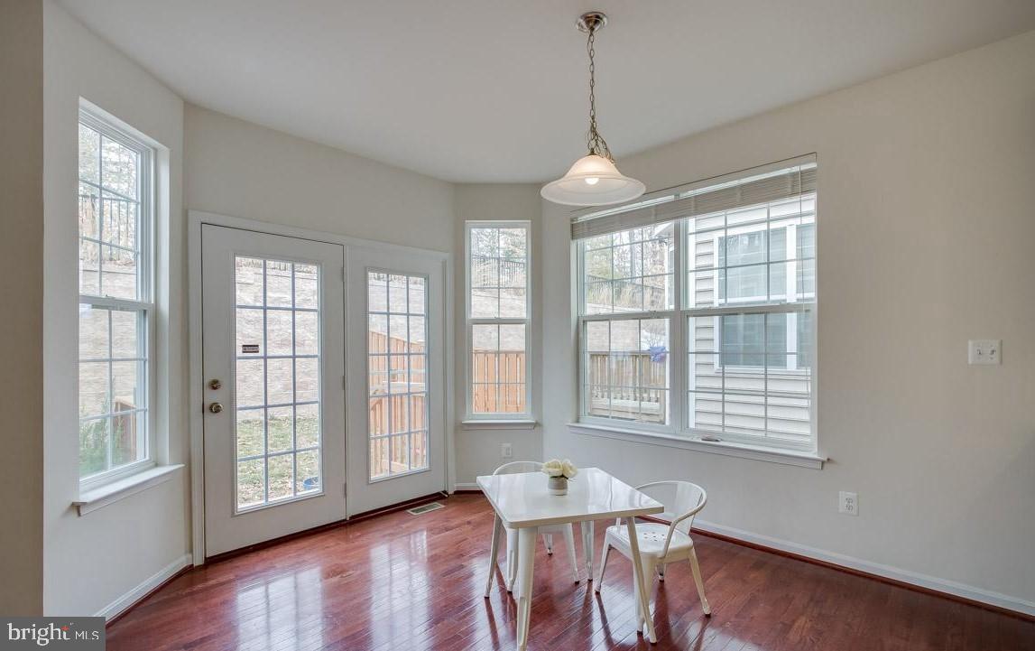 EAGLES POINTE - Residential