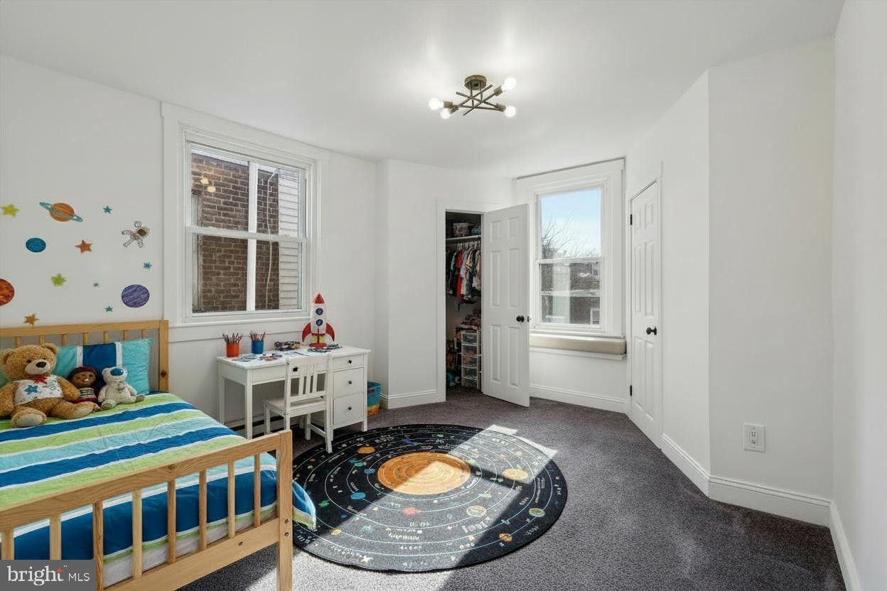 WEST OAK LANE - Residential