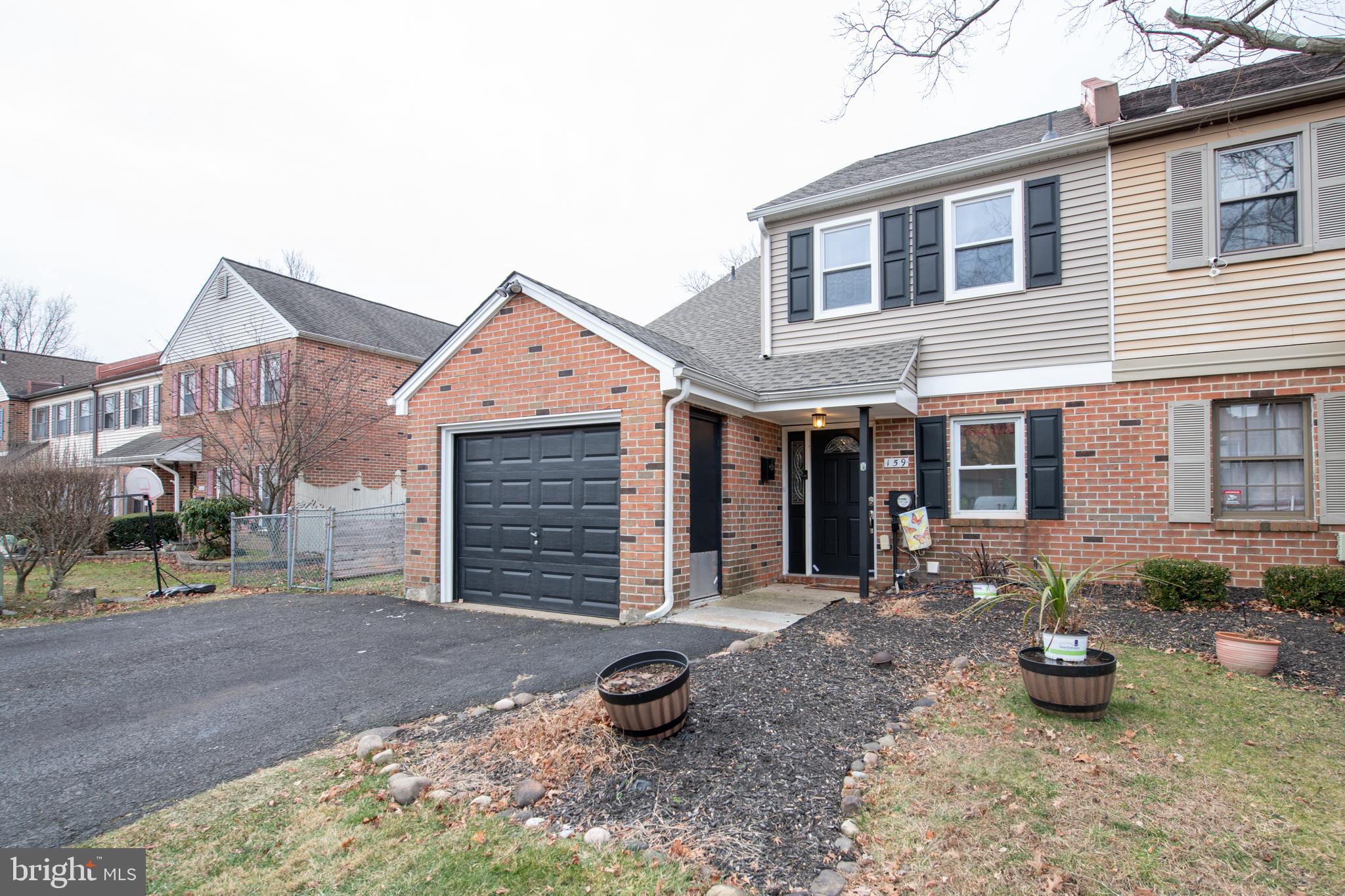 TAREYTON ESTATES - Residential