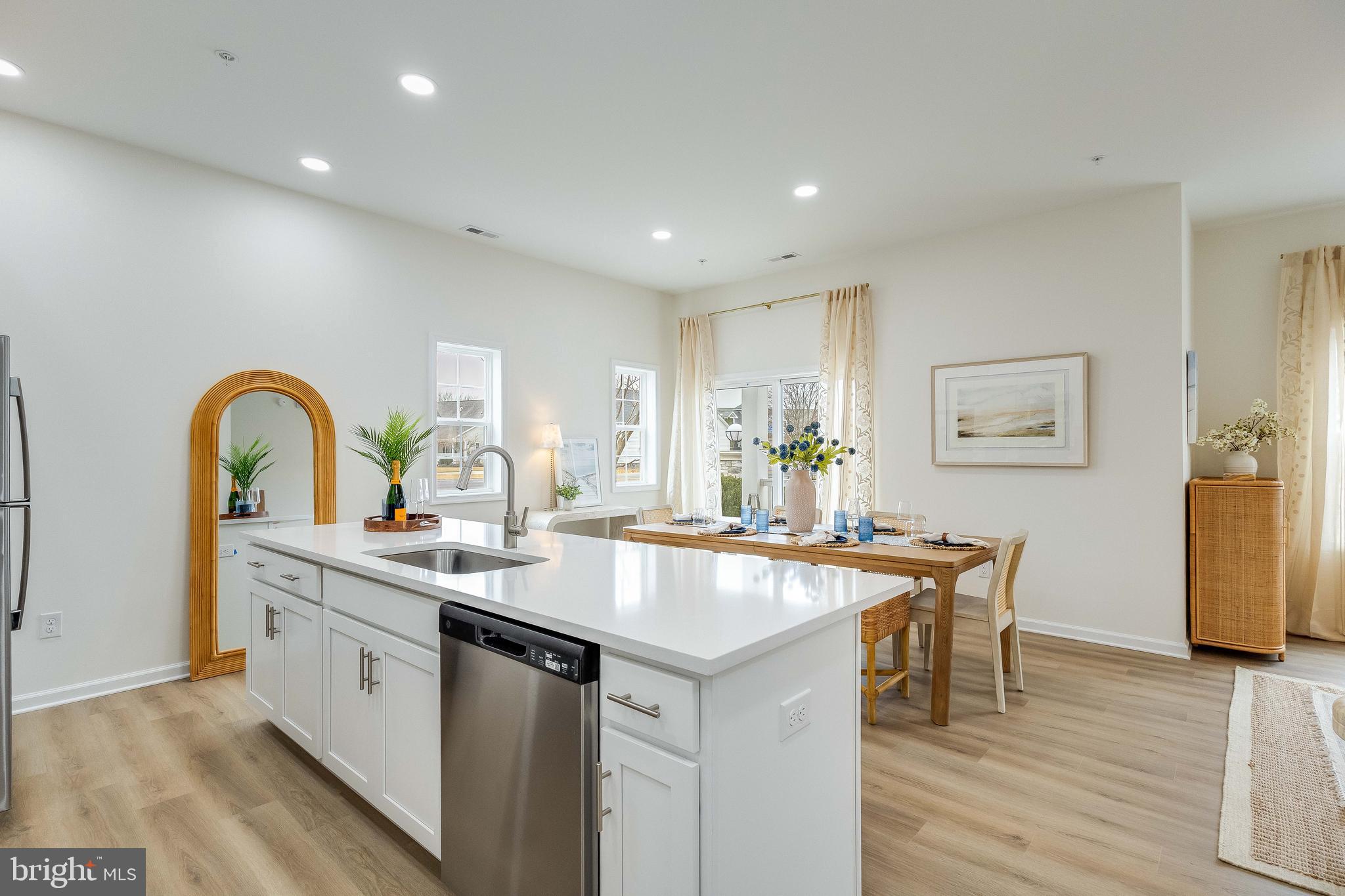 OCEAN VIEW BEACH CLUB - Residential